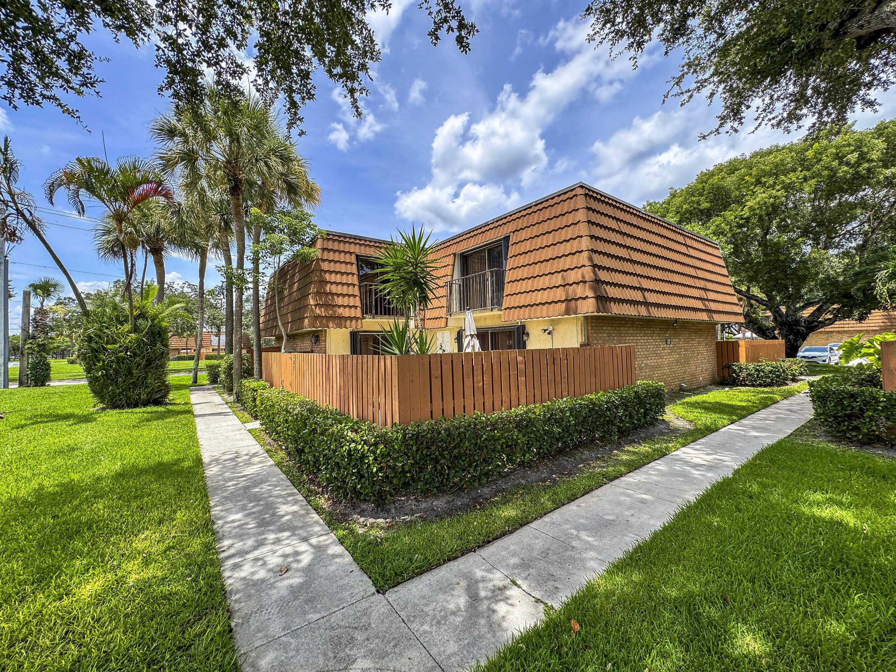 187 Charter Way, West Palm Beach, FL 33407, West Palm Beach - Photo 2