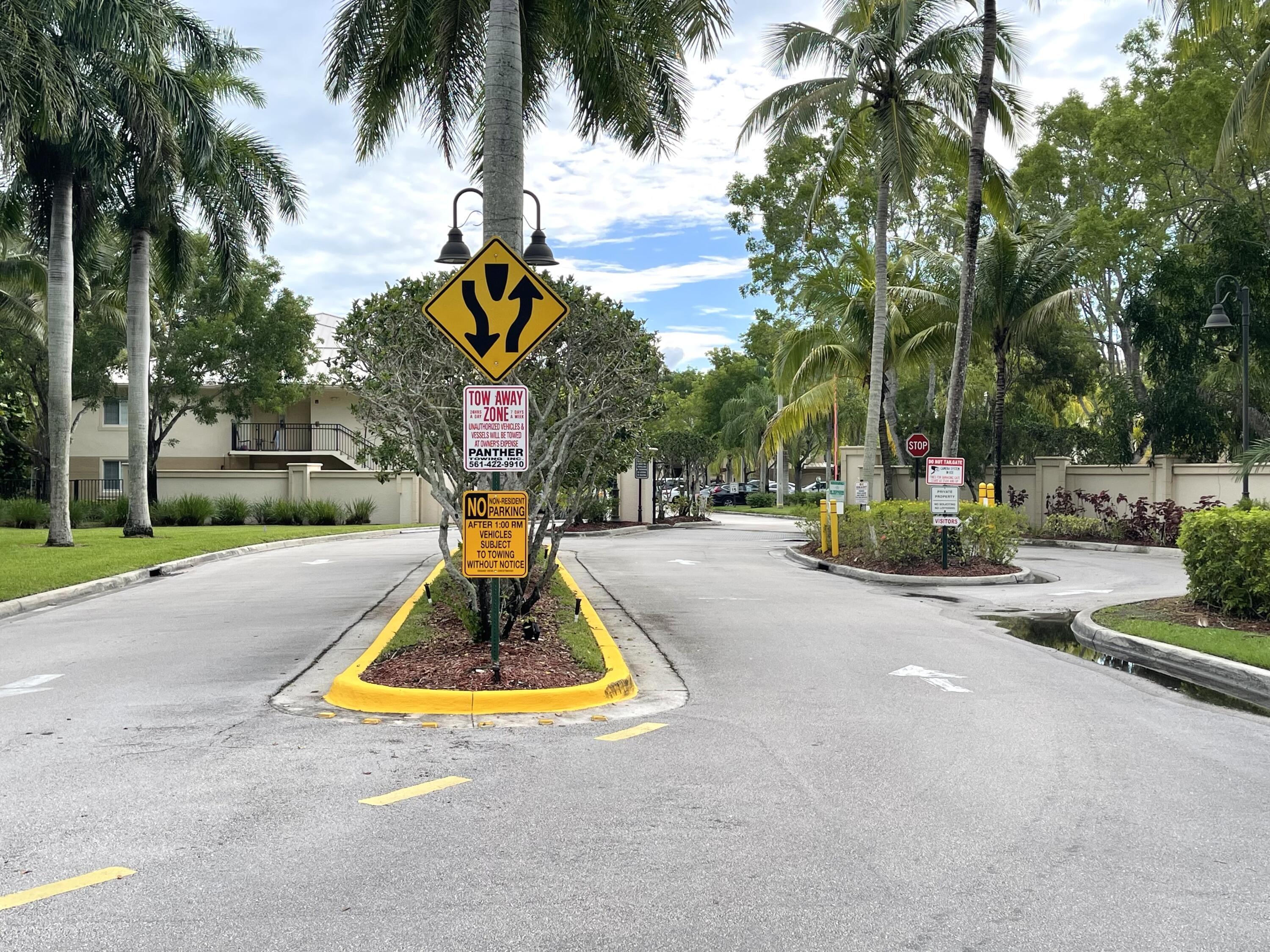 1700 S CRESTWOOD Court S 1709, Royal Palm Beach, FL 33411, Royal Palm Beach - Photo 3