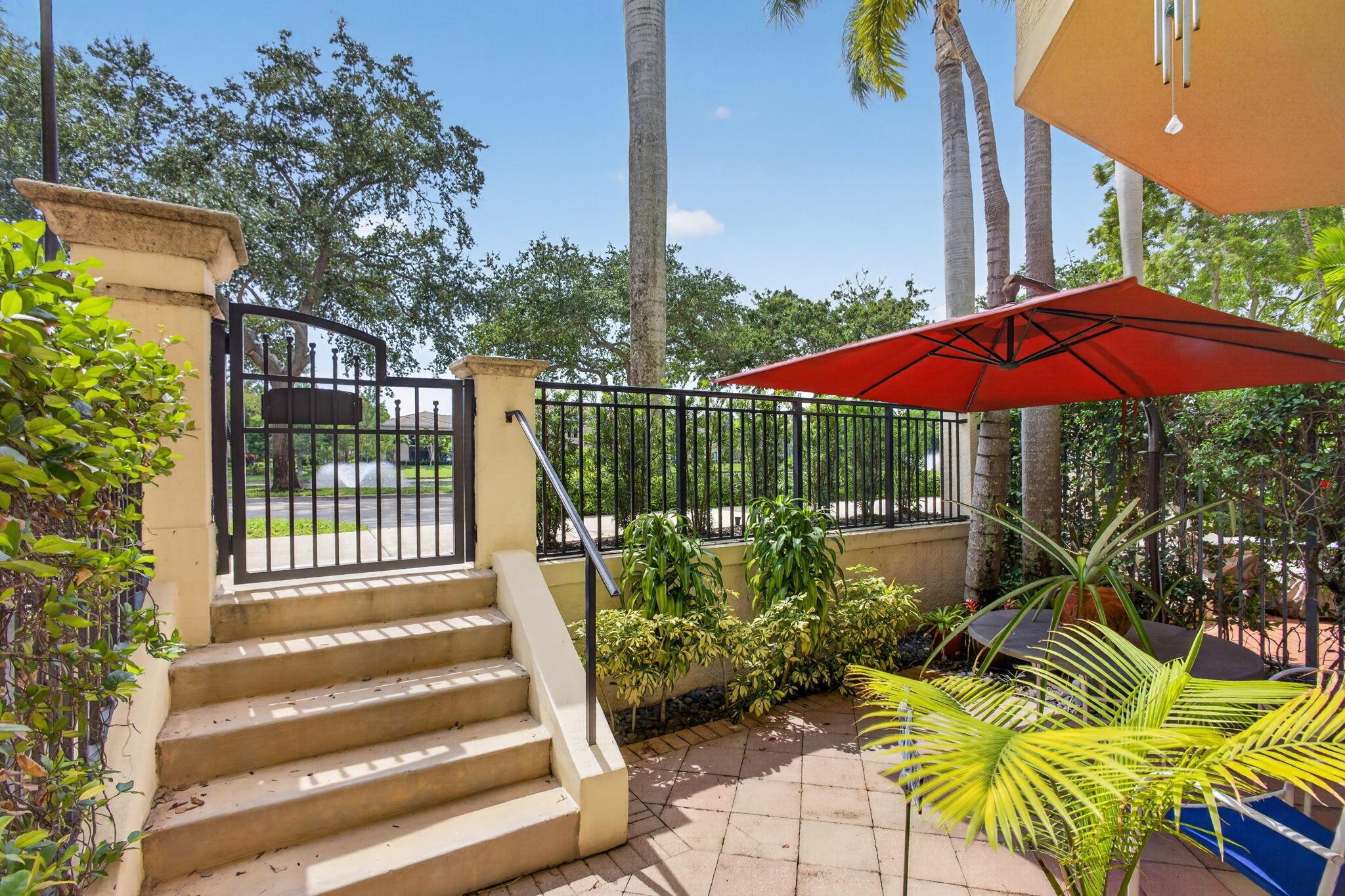 11812 Valencia Gardens Avenue, Palm Beach Gardens, FL 33410, Palm Beach Gardens - Photo 4