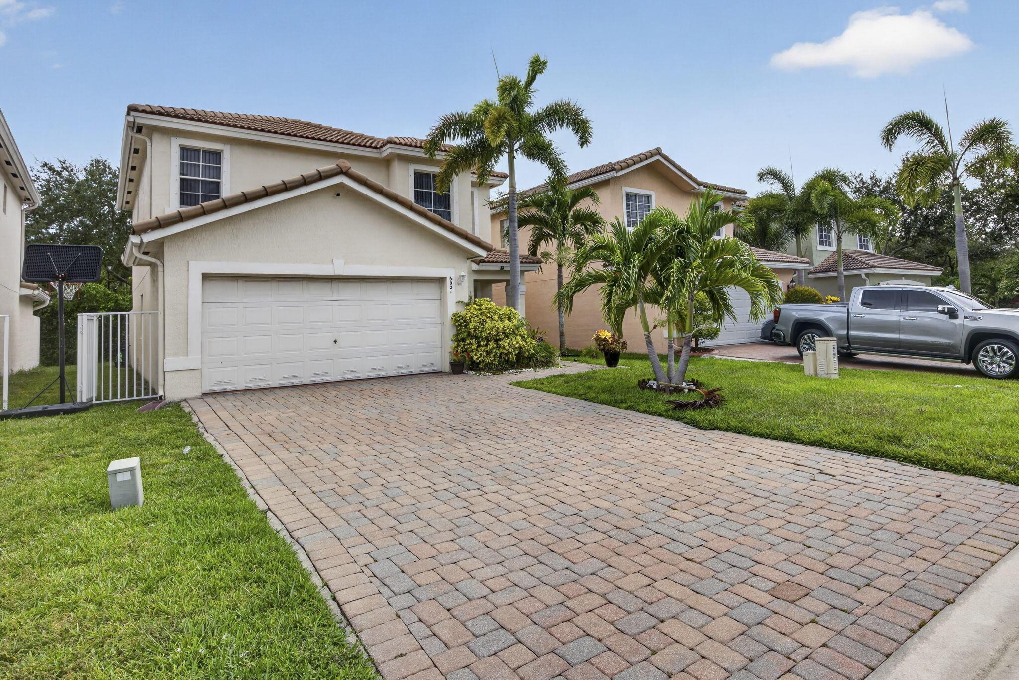 6021 Adriatic Way, West Palm Beach, FL 33413, West Palm Beach - Photo 3