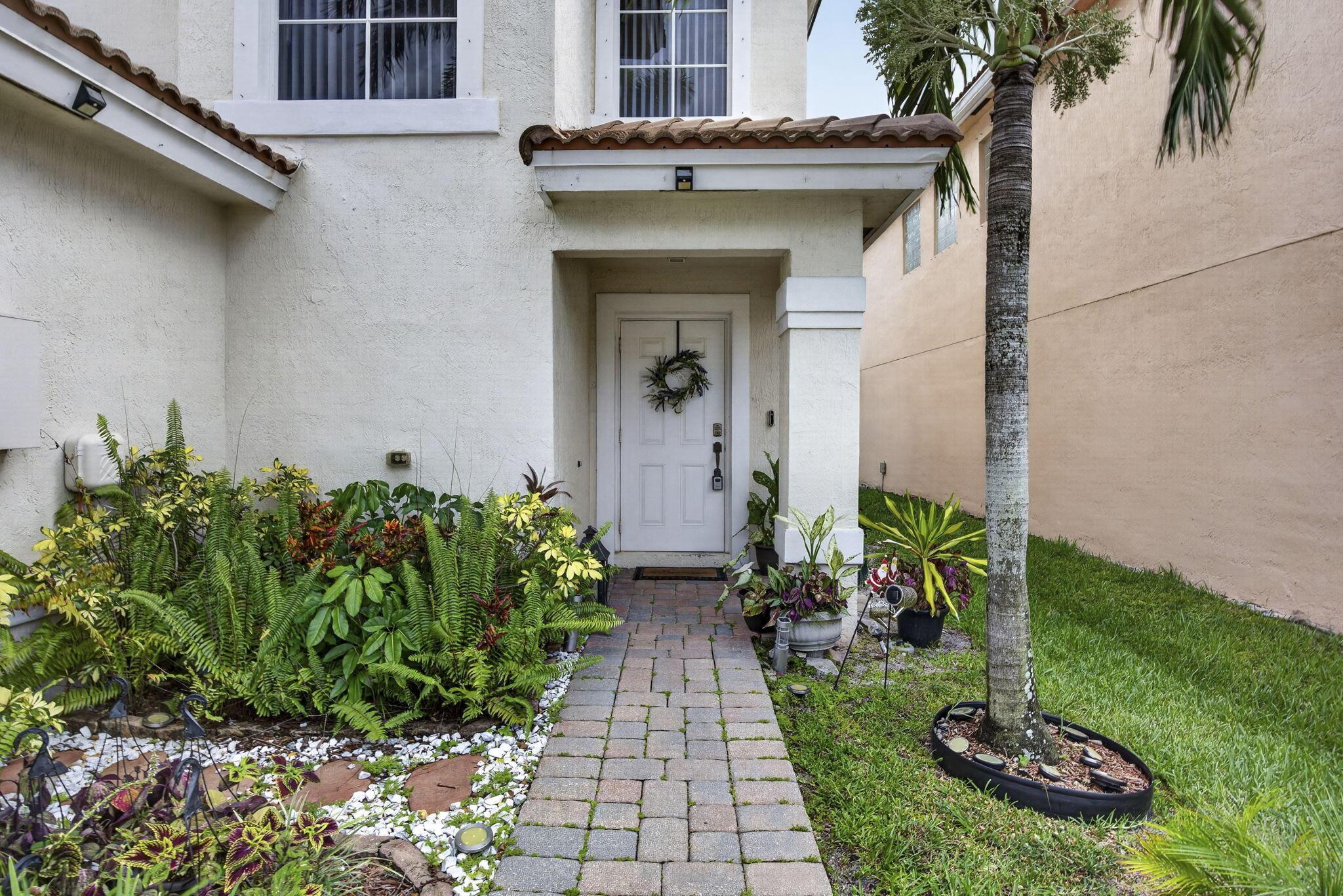 6021 Adriatic Way, West Palm Beach, FL 33413, West Palm Beach - Photo 5