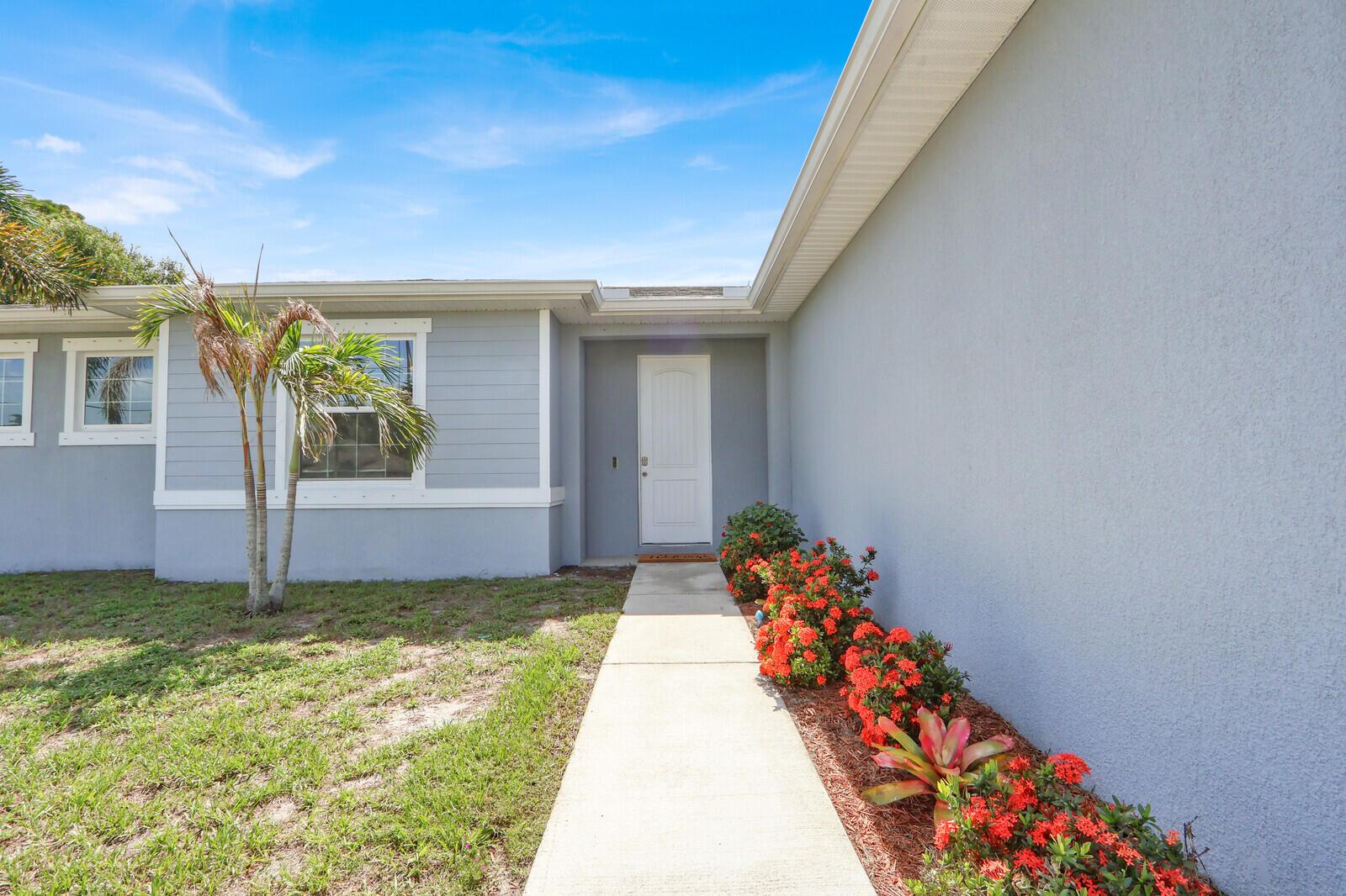 3673 SW Bonwold Street, Port St. Lucie, FL 34953, Port St. Lucie - Photo 3