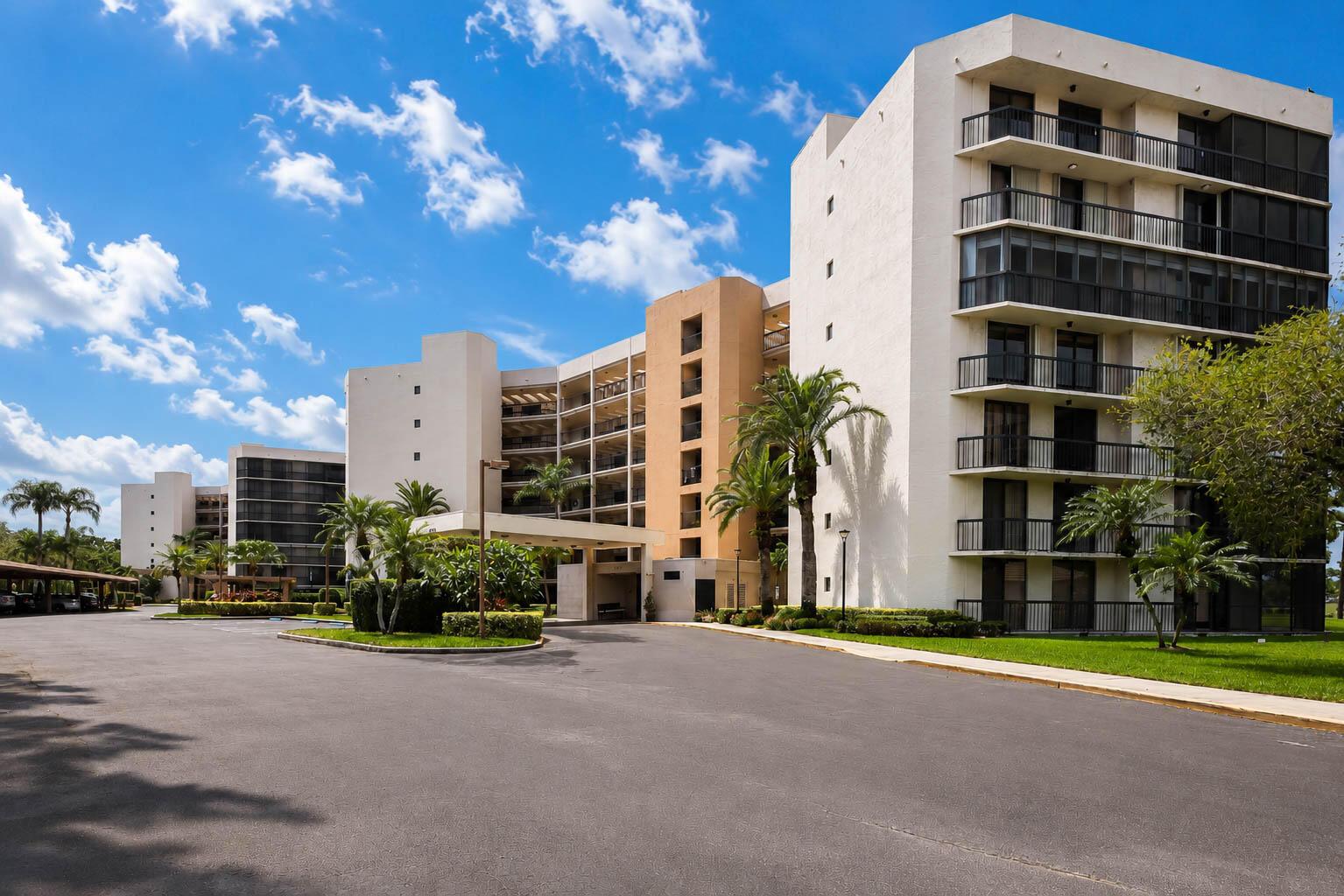 5279 S FOUNTAINS Drive S 703, Lake Worth, FL 33467, Lake Worth