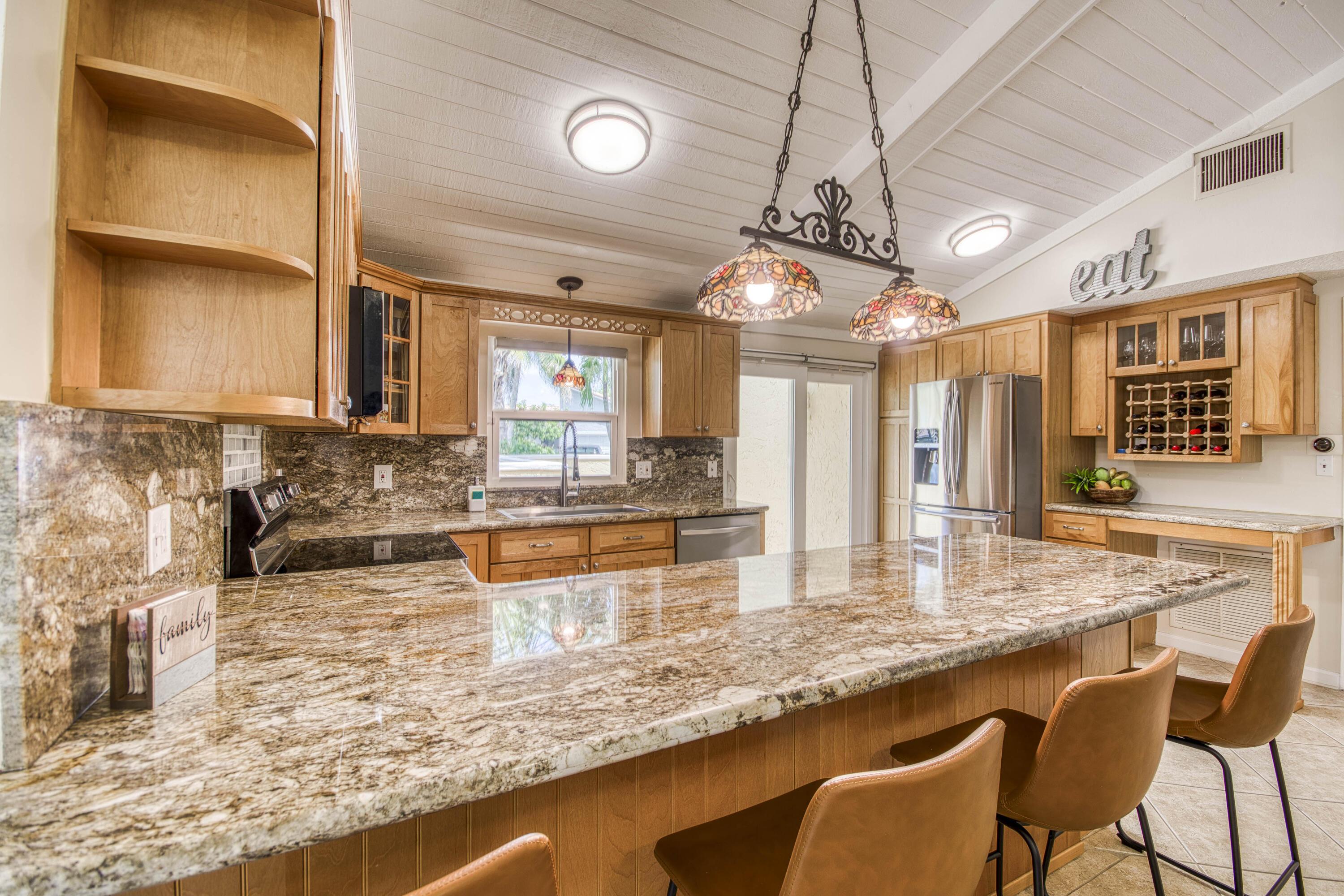 461 NW 47th Avenue, Deerfield Beach, FL 33442, Deerfield Beach - Photo 5