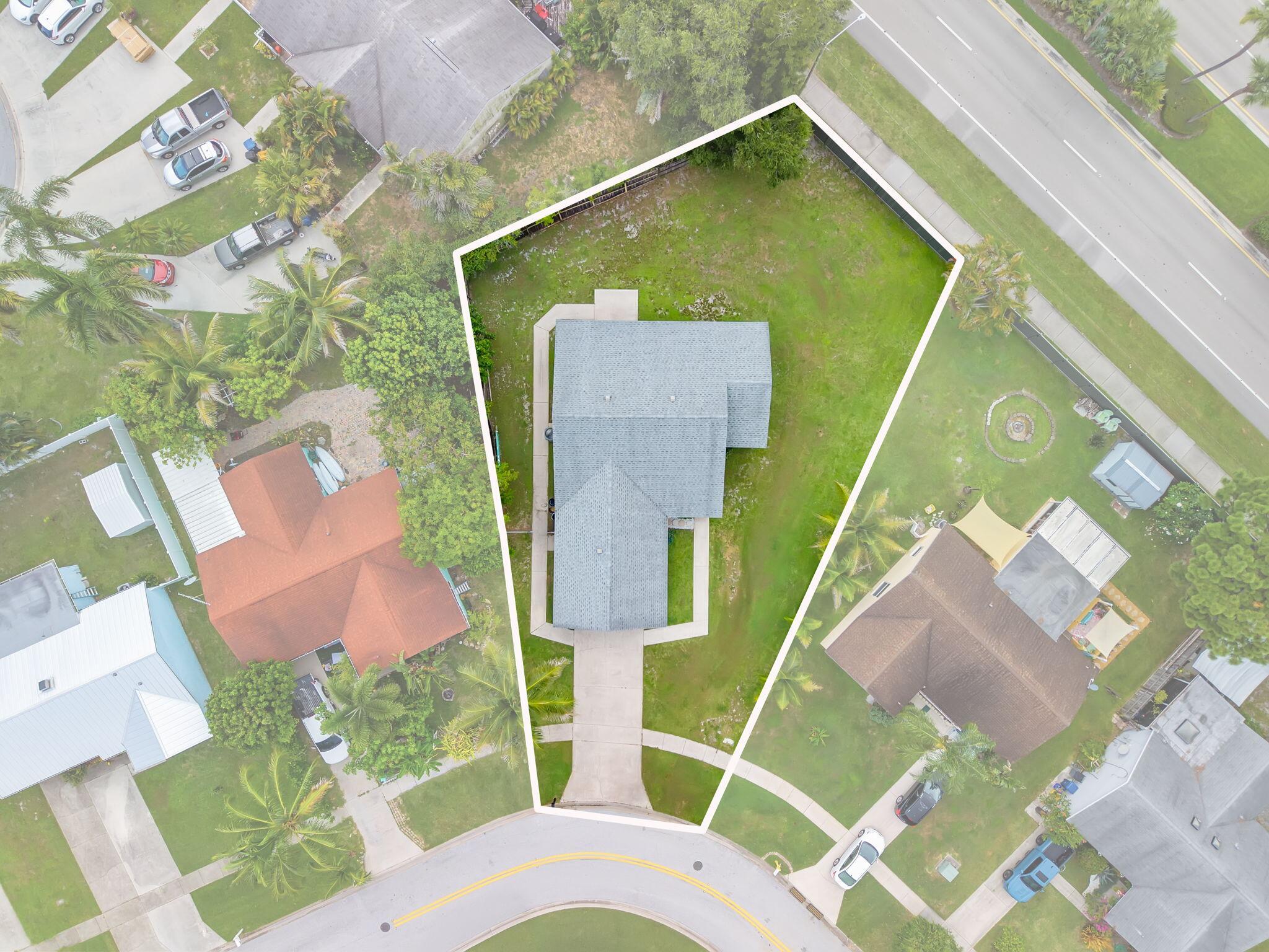 119 Lakeside Circle, Jupiter, FL 33458, Jupiter - Photo 3