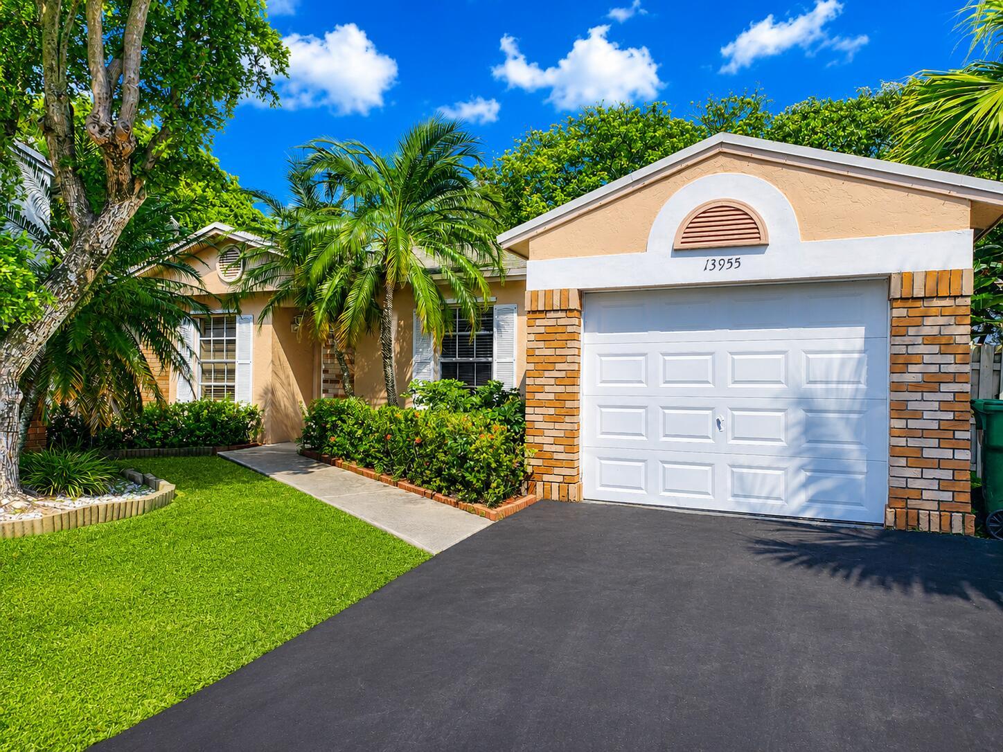 13955 Langley Place, Davie, FL 33325, Davie