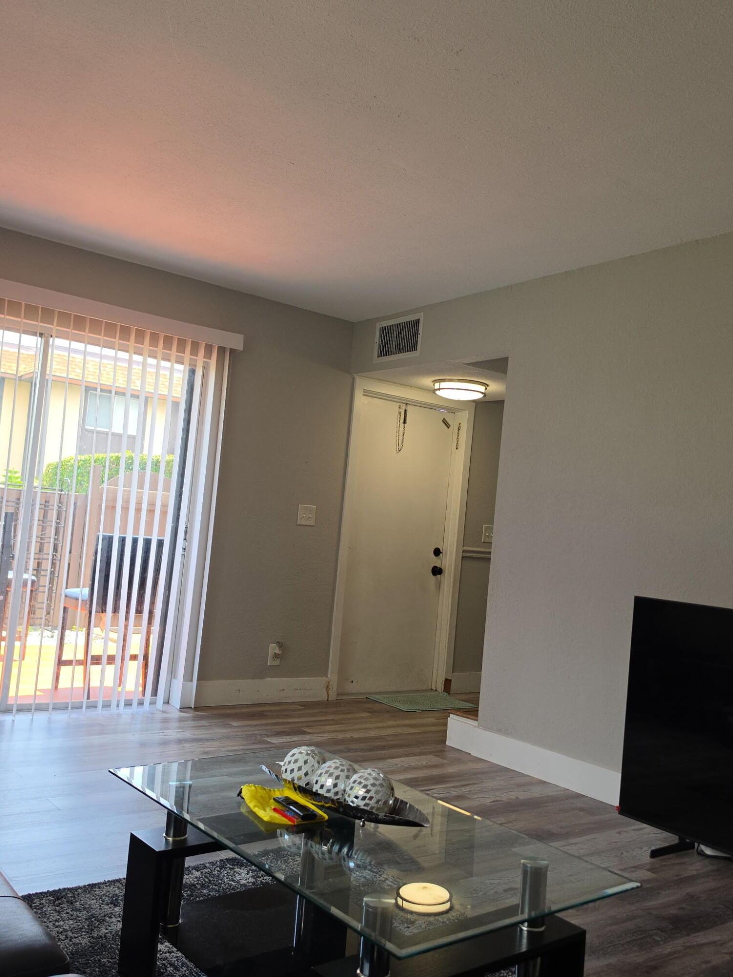 2110 Sherwood Forest Boulevard 24, West Palm Beach, FL 33415, West Palm Beach - Photo 3
