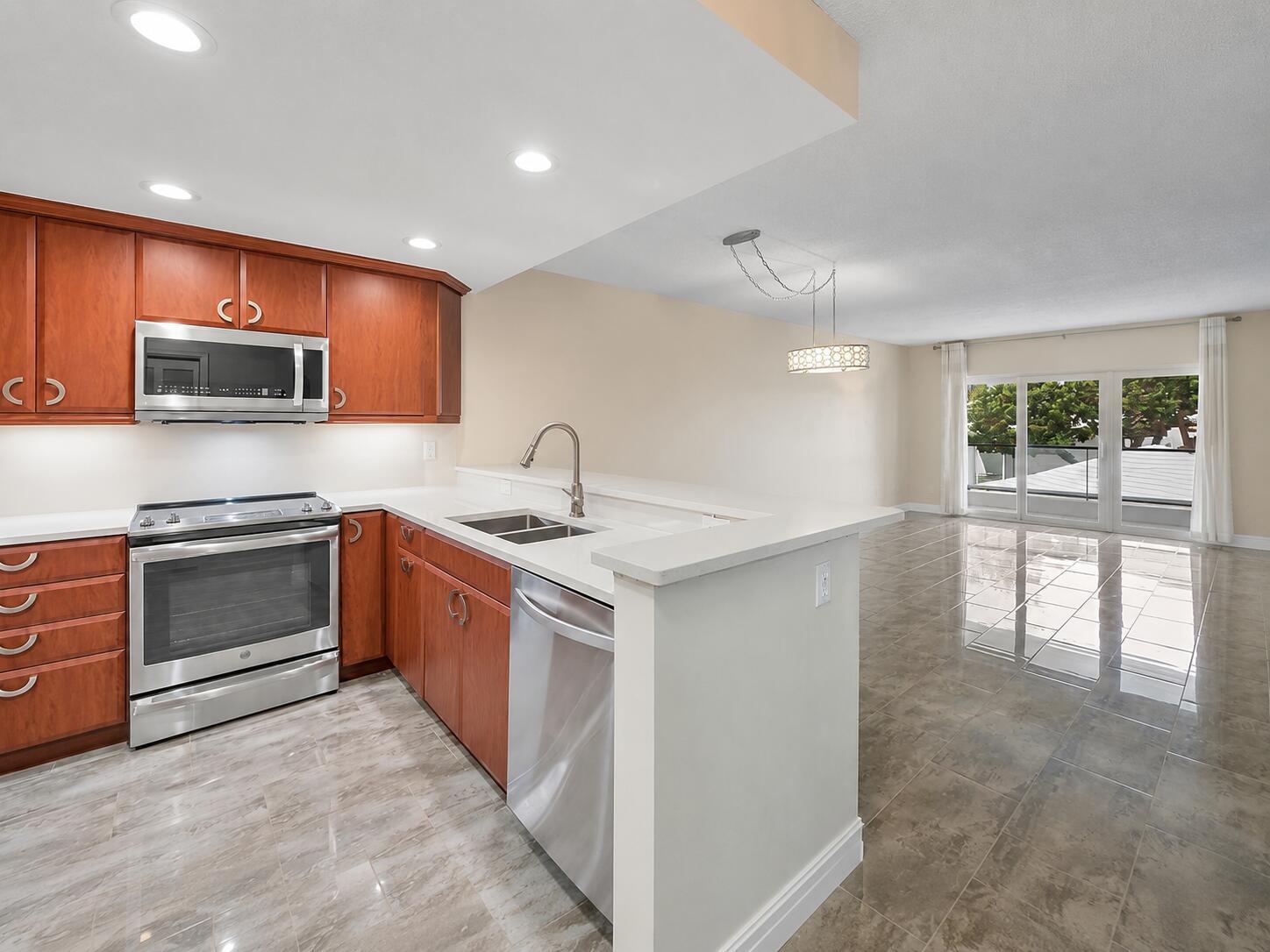 1500 S Ocean Boulevard 207, Lauderdale-By-The-Sea, FL 33062, Lauderdale-By-The-Sea