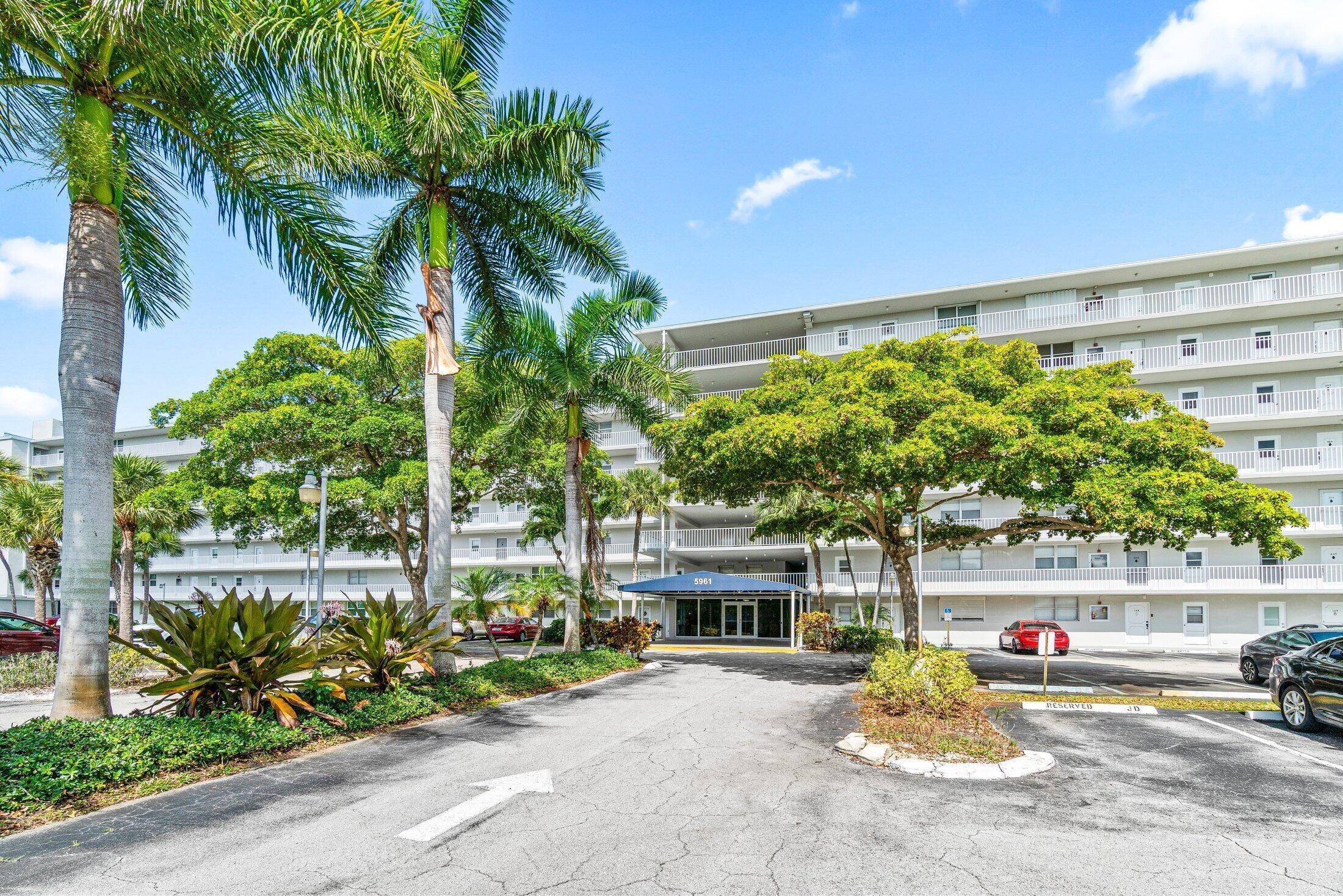 5961 NW 2ND Avenue PH-E, Boca Raton, FL 33487, Boca Raton - Photo 2