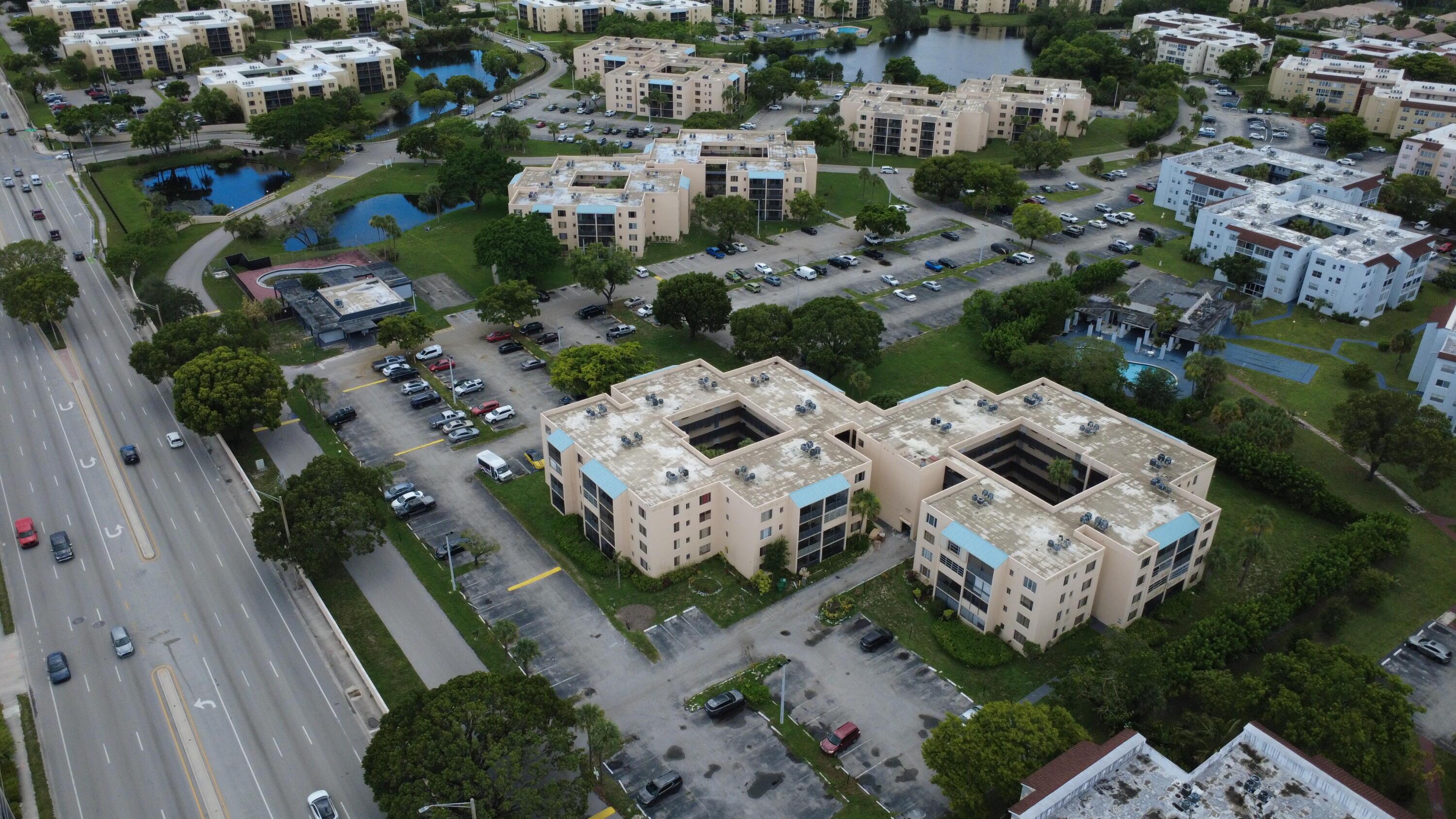 2830 SOMERSET Drive 104N, Lauderdale Lakes, FL 33311, Lauderdale Lakes