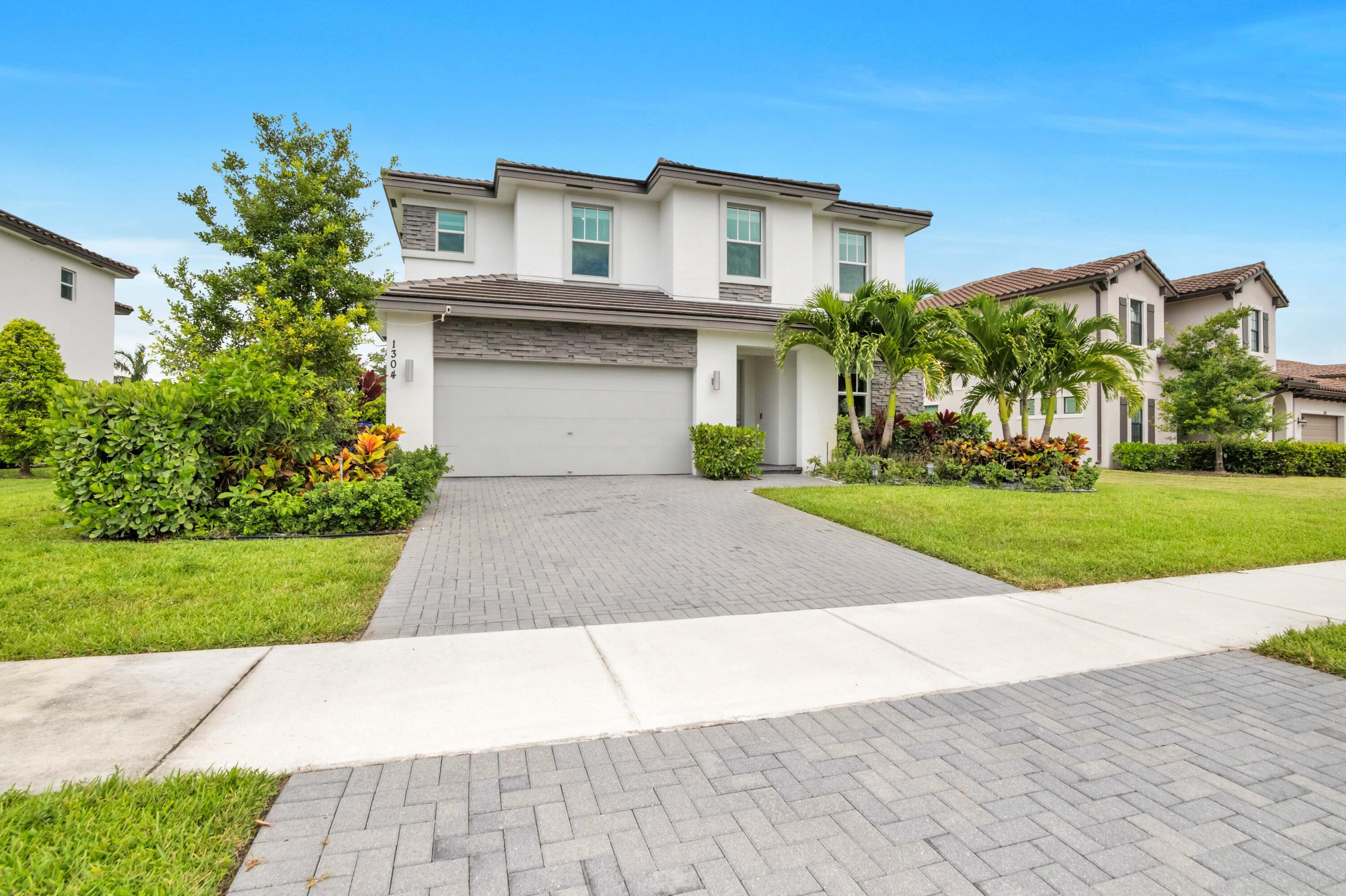 1304 Whitcombe Drive, Royal Palm Beach, FL 33411, Royal Palm Beach - Photo 5