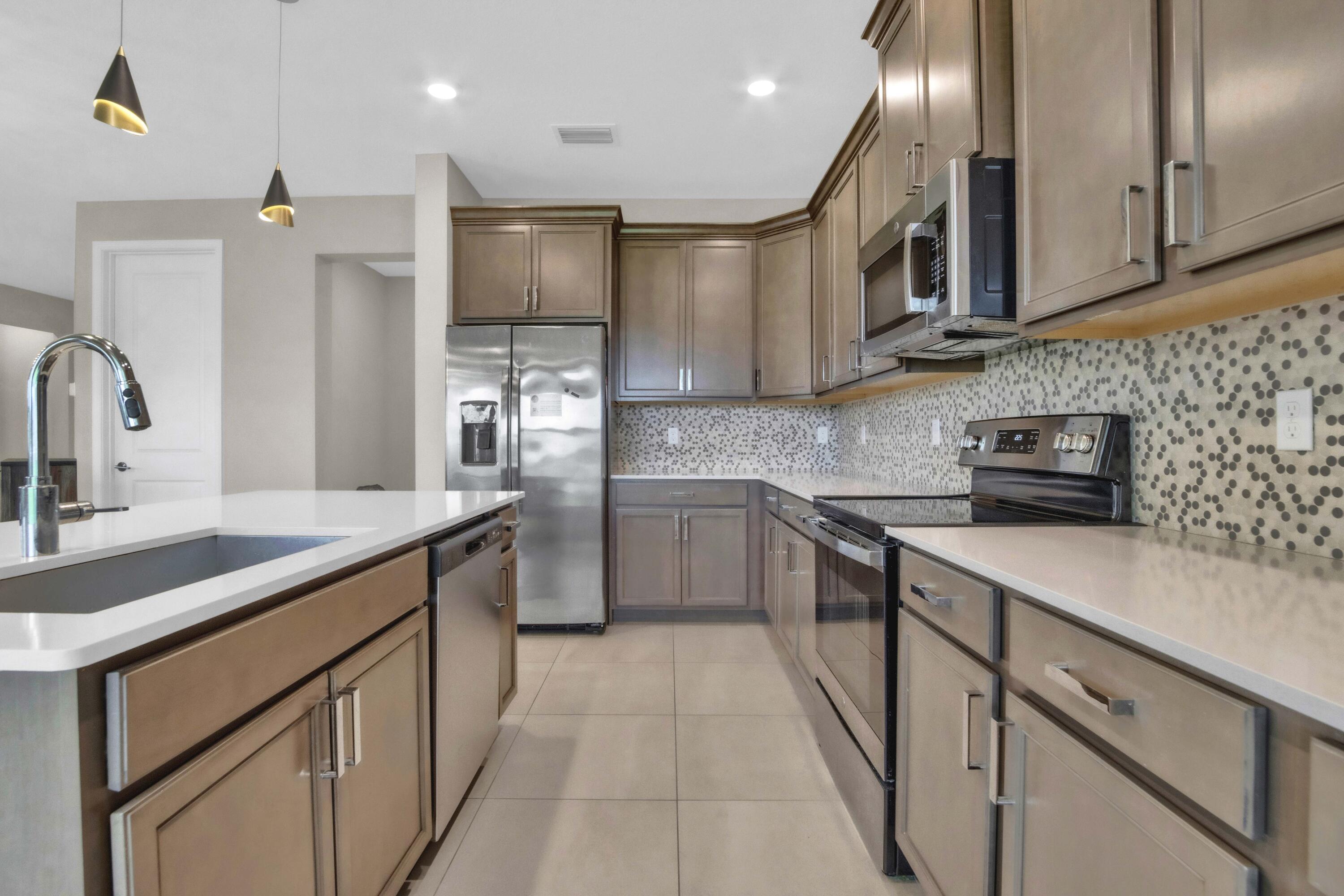 1304 Whitcombe Drive, Royal Palm Beach, FL 33411, Royal Palm Beach - Photo 3
