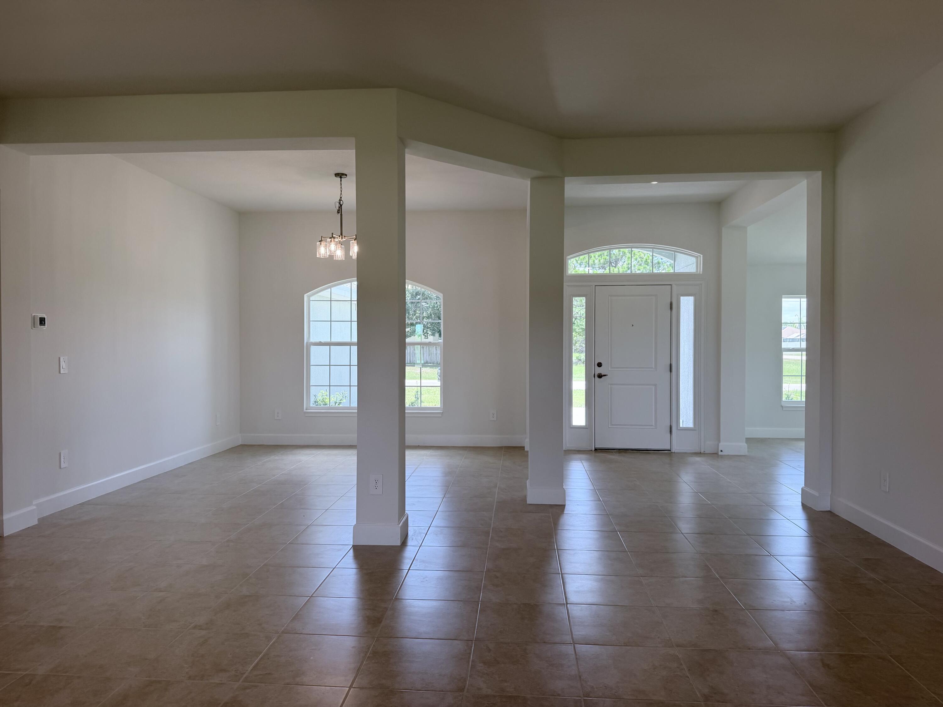 5801 NW Dana Circle, Port St. Lucie, FL 34986, Port St. Lucie - Photo 4
