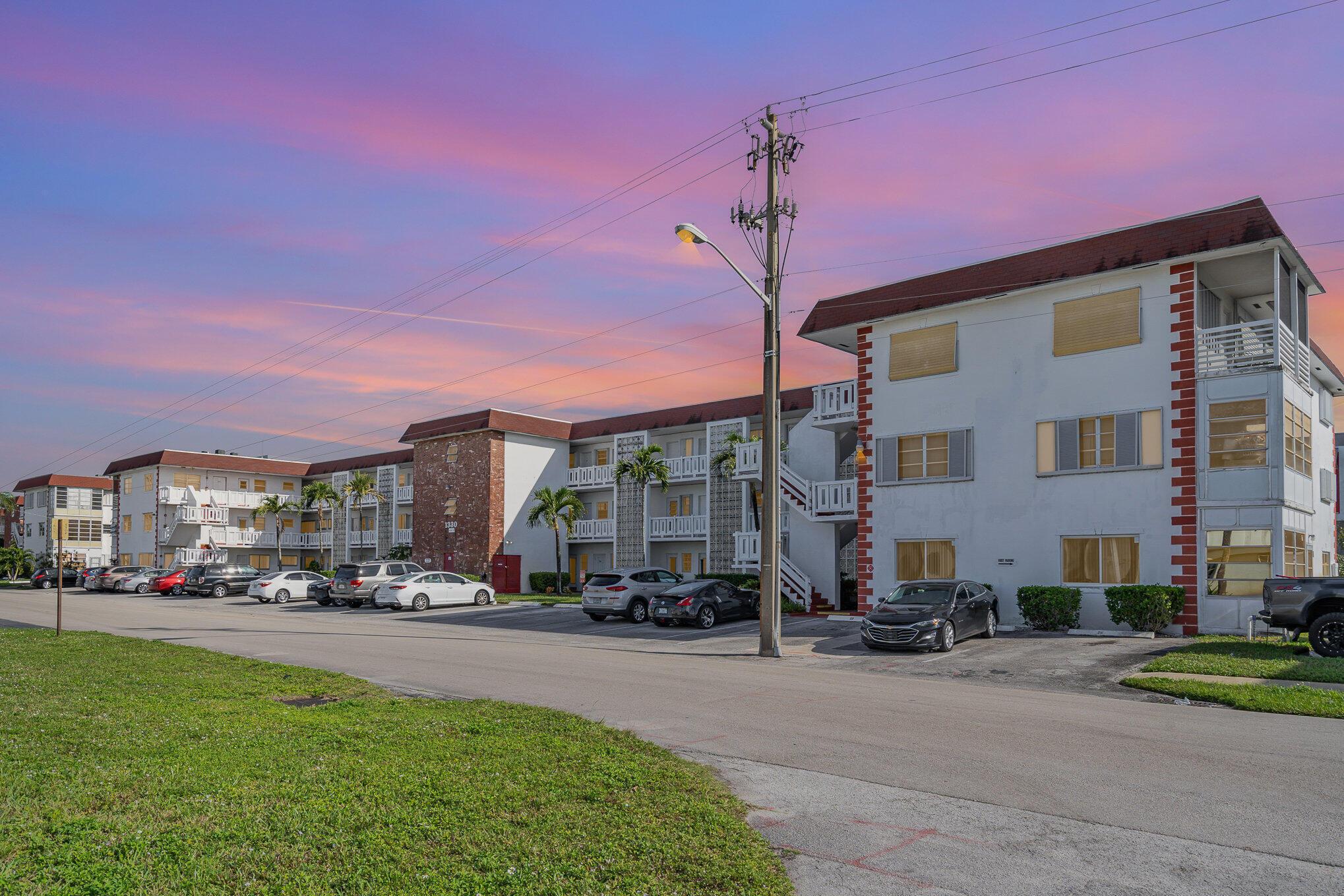 1330 NW 43rd Avenue 202, Lauderhill, FL 33313, Lauderhill - Photo 2