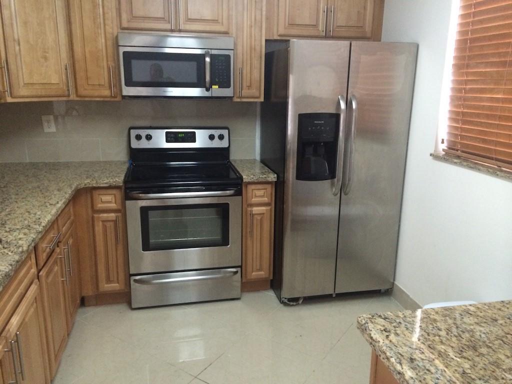 485 N Pine Island Road 201A, Plantation, FL 33324, Plantation - Photo 2