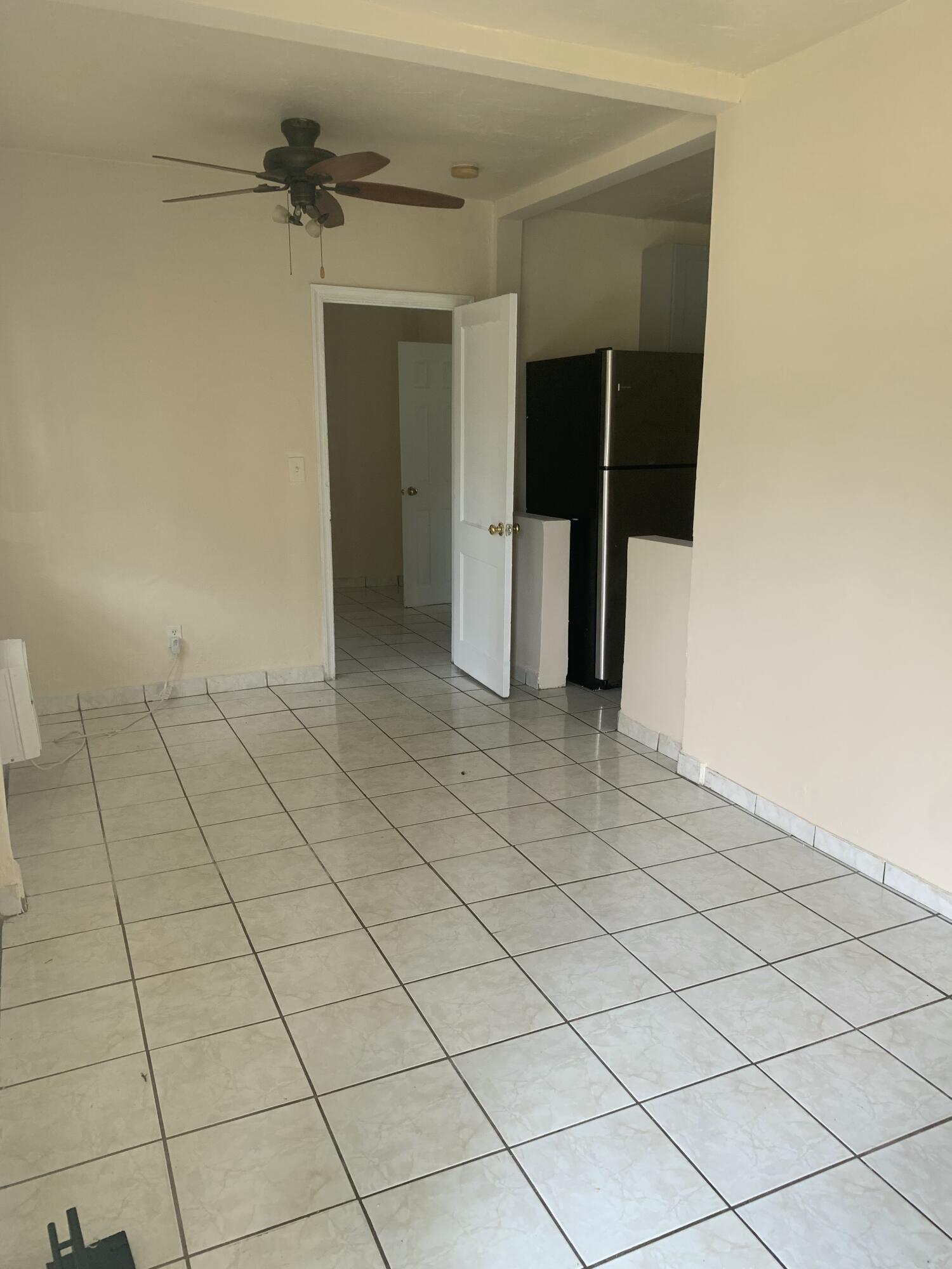 1546 NE 111th Street 2, Miami, FL 33161, Miami - Photo 5