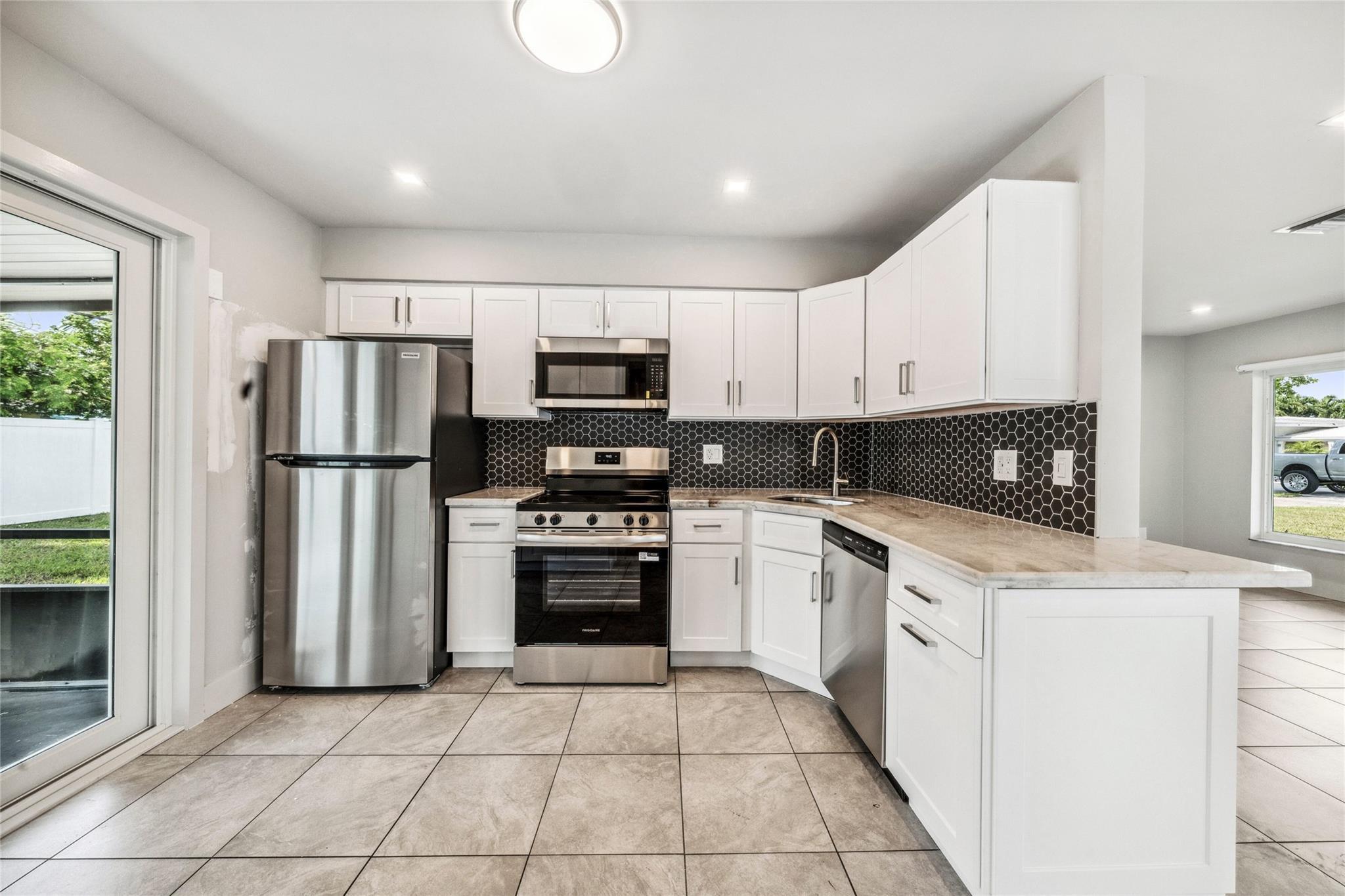 4800 NE 4th Avenue, Oakland Park, FL 33334, Oakland Park - Photo 3