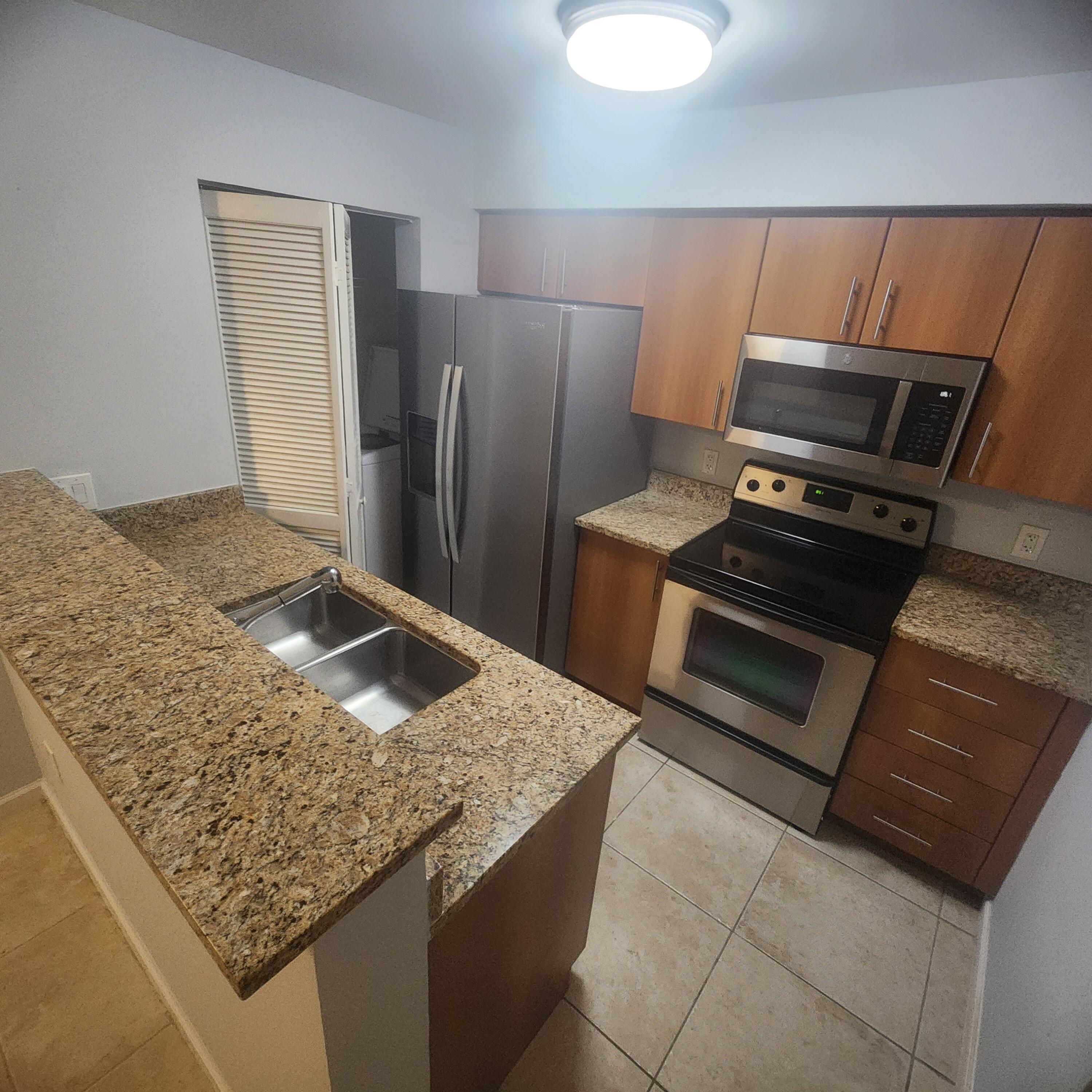 1050 CRYSTAL Way K, Delray Beach, FL 33444, Delray Beach - Photo 4