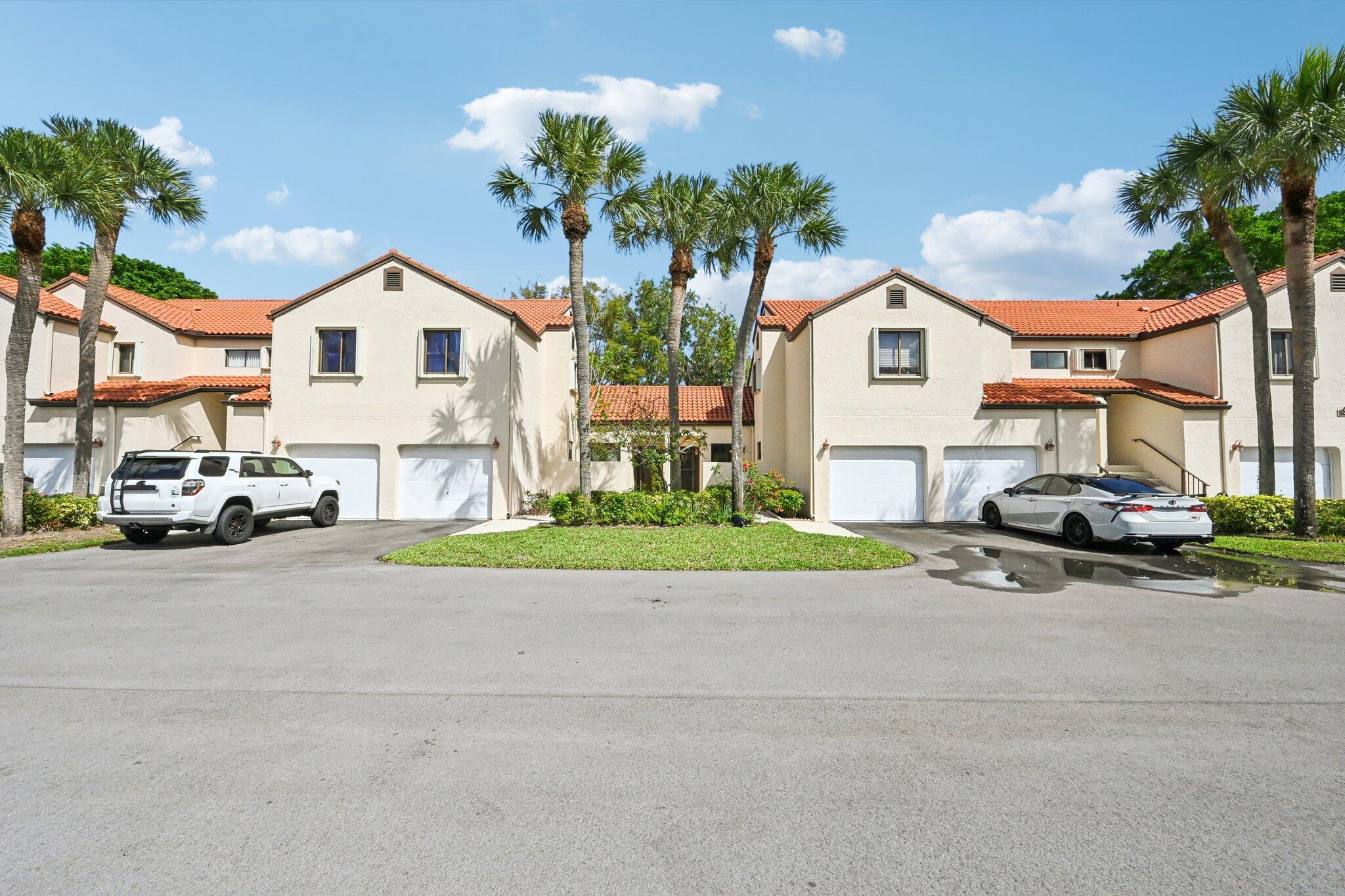 22 VIA DE CASAS SUR 103, Boynton Beach, FL 33426, Boynton Beach - Photo 4
