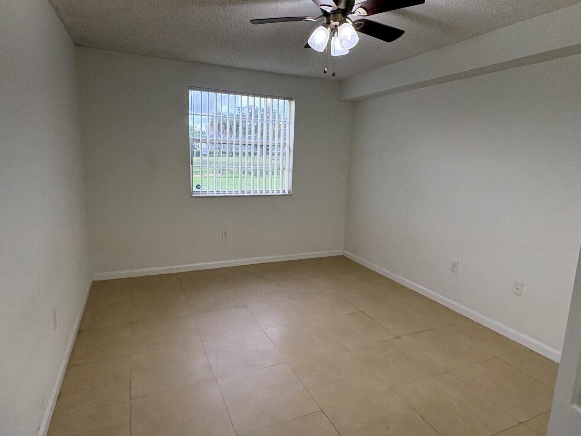 2841 N Oakland Forest Drive 107, Oakland Park, FL 33309, Oakland Park - Photo 5