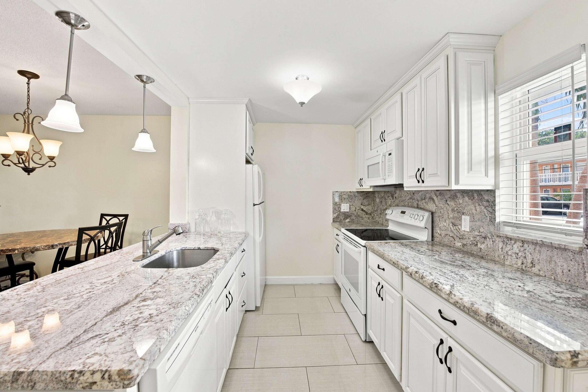 2223 NE 1st Court 101, Boynton Beach, FL 33435, Boynton Beach - Photo 4