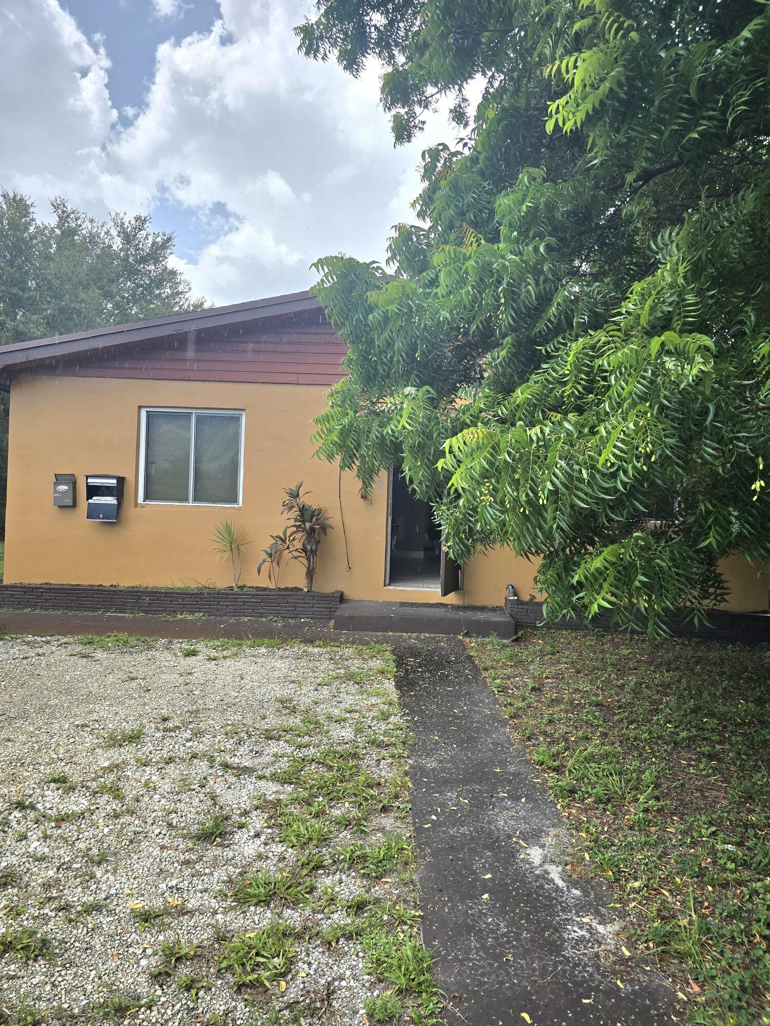 305 SW 14TH Street 1, Dania Beach, FL 33004, Dania Beach