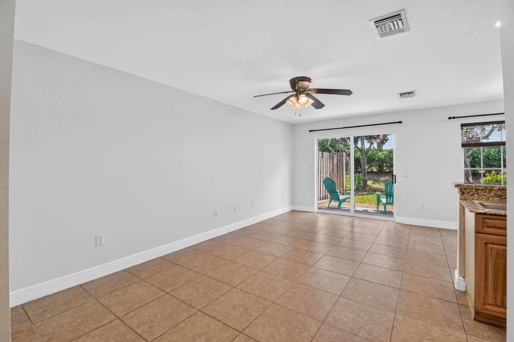6691 Old Farm Trail, Boynton Beach, FL 33437, Boynton Beach - Photo 4