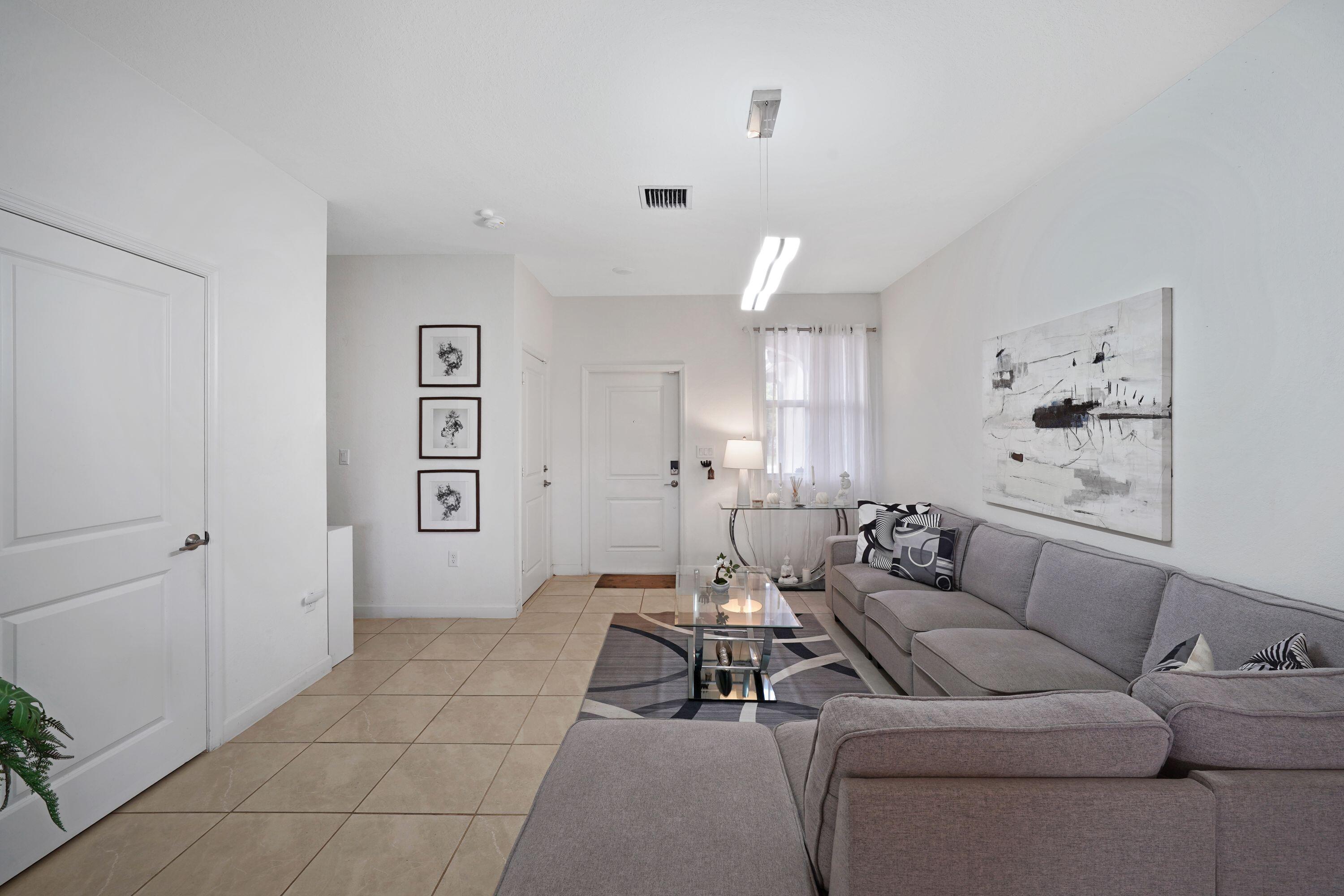 12960 NW 22ND Place, Miami, FL 33167, Miami - Photo 5