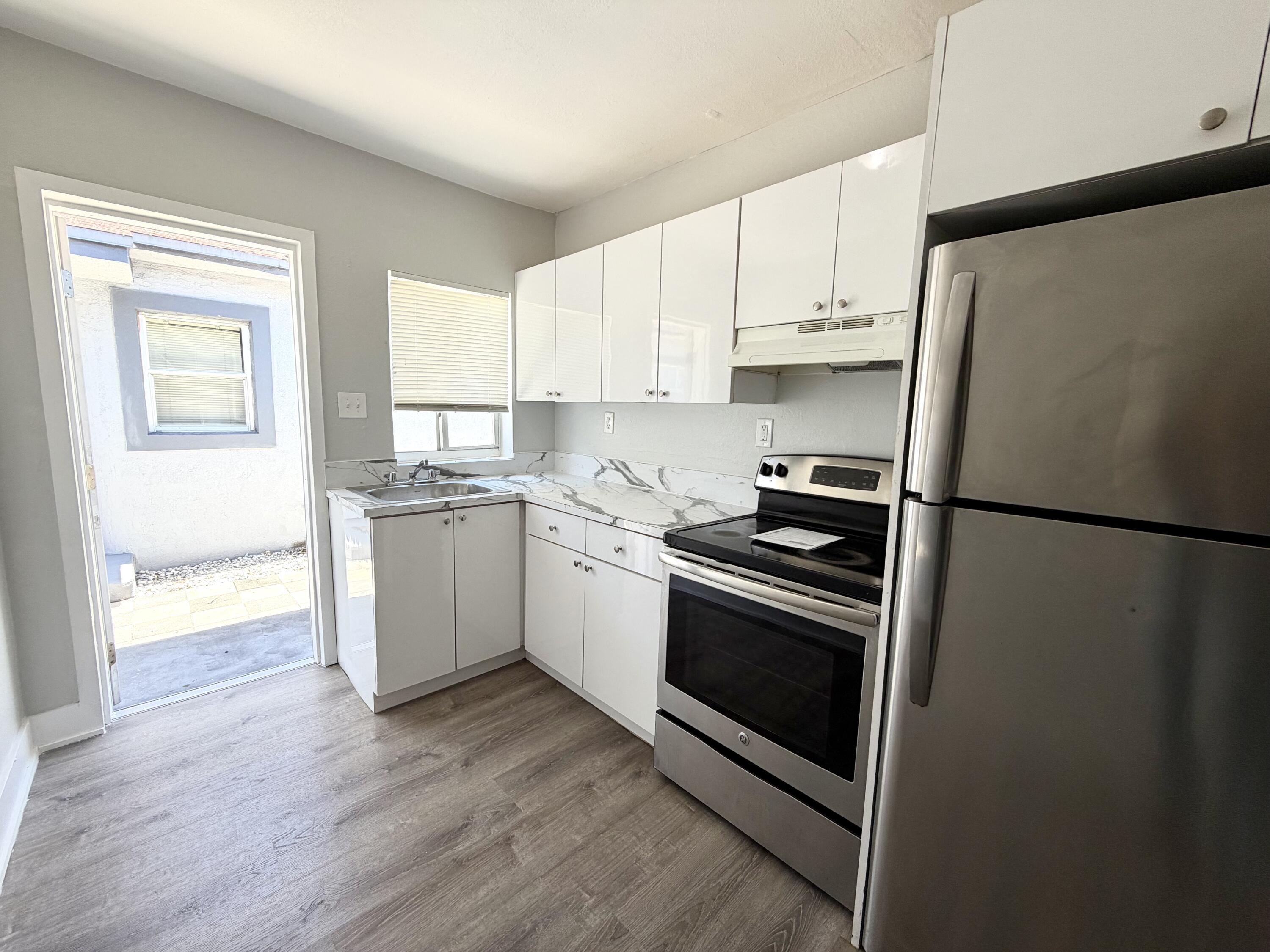 614 NE 3rd Street 8, Hallandale Beach, FL 33009, Hallandale Beach - Photo 4