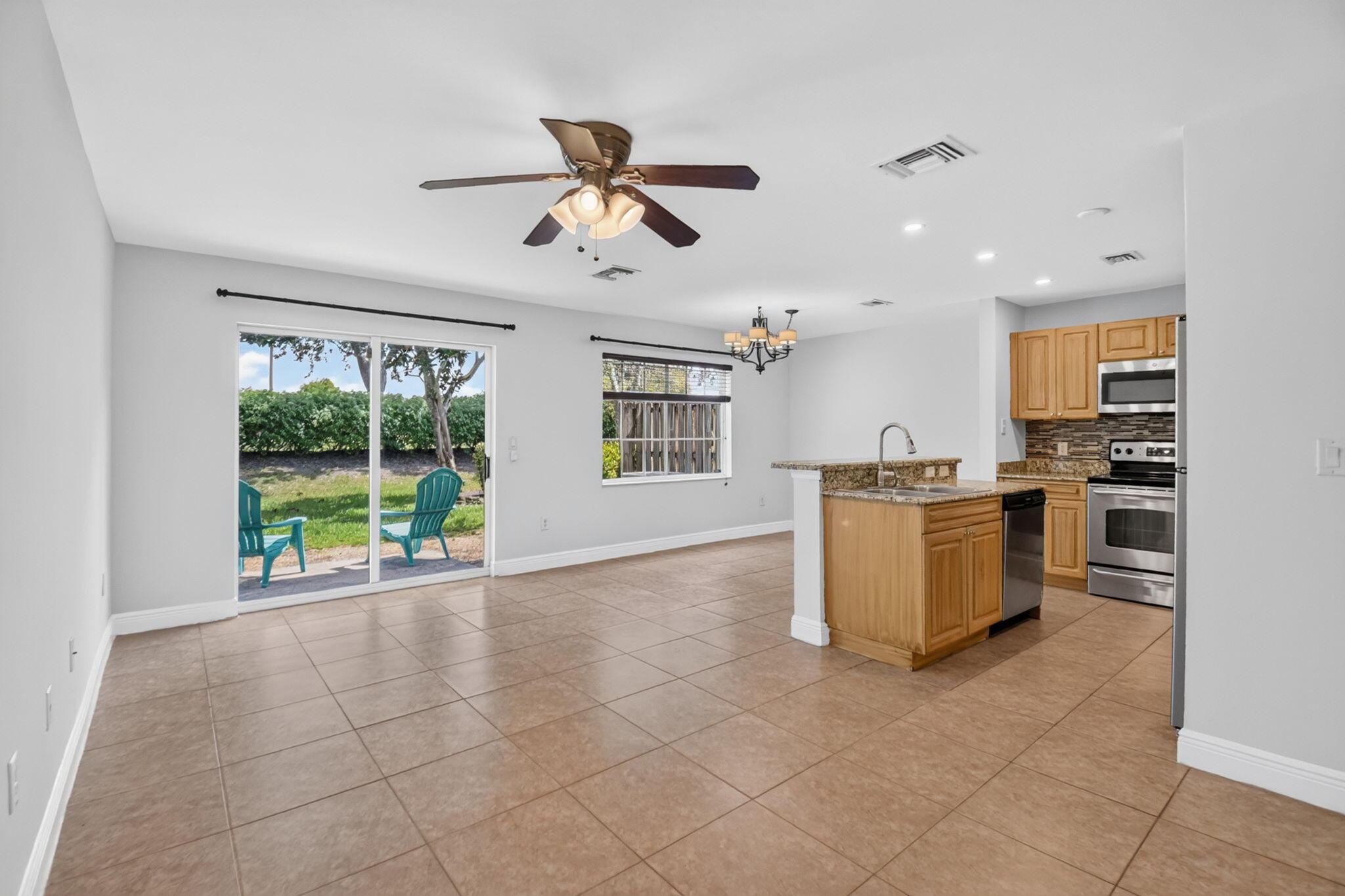 6691 Old Farm Trail, Boynton Beach, FL 33437, Boynton Beach - Photo 4