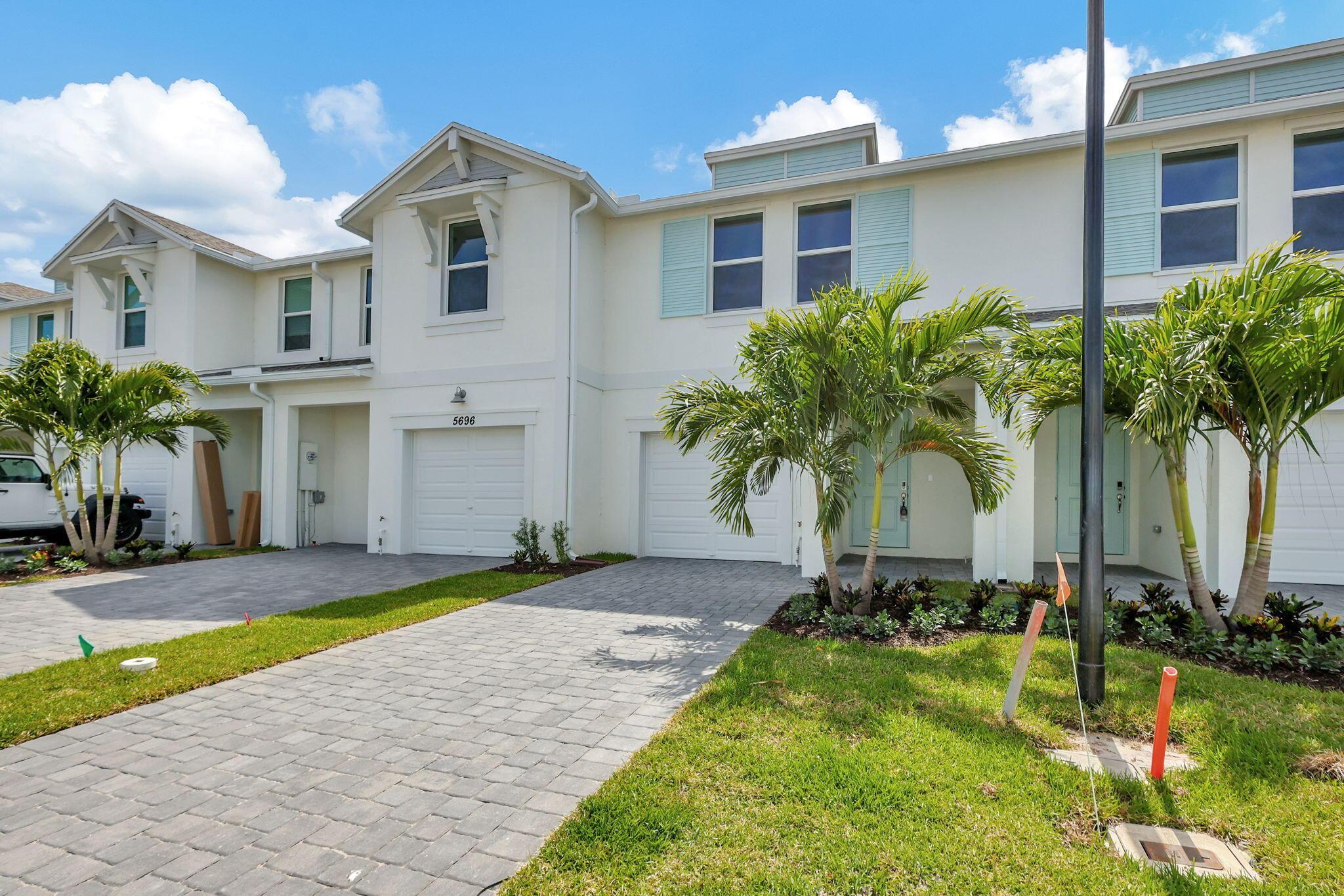 5694 SE EDGEWATER Circle, Stuart, FL 34997, Stuart - Photo 2