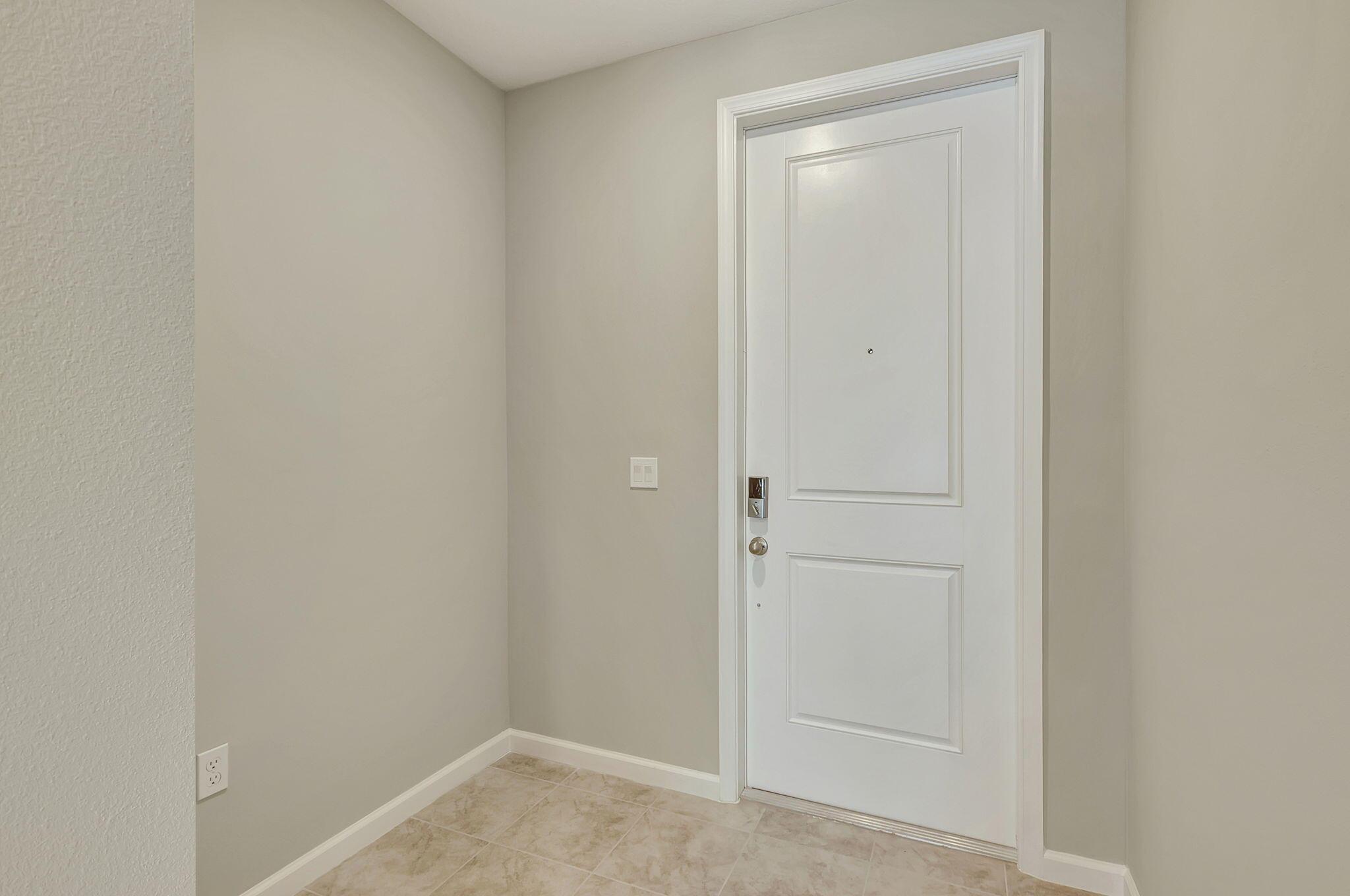 5694 SE EDGEWATER Circle, Stuart, FL 34997, Stuart - Photo 4