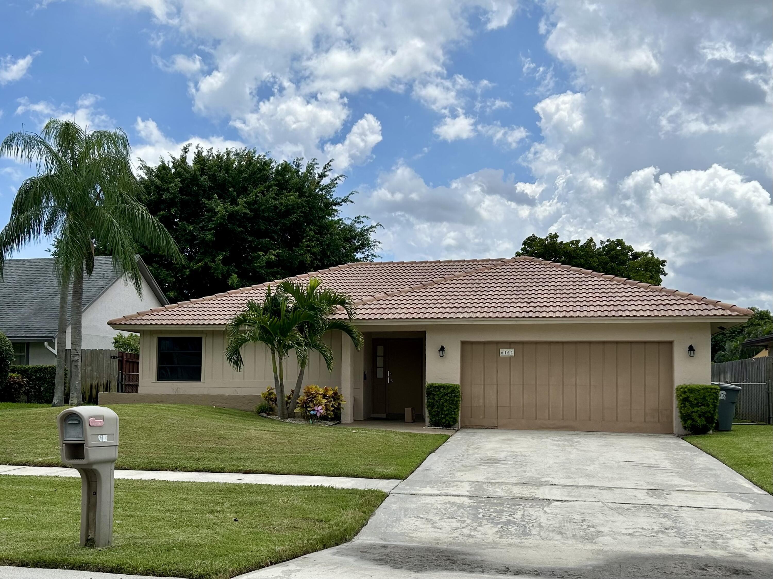 6162 AMBERWOODS Drive, Boca Raton, FL 33433, Boca Raton - Photo 2