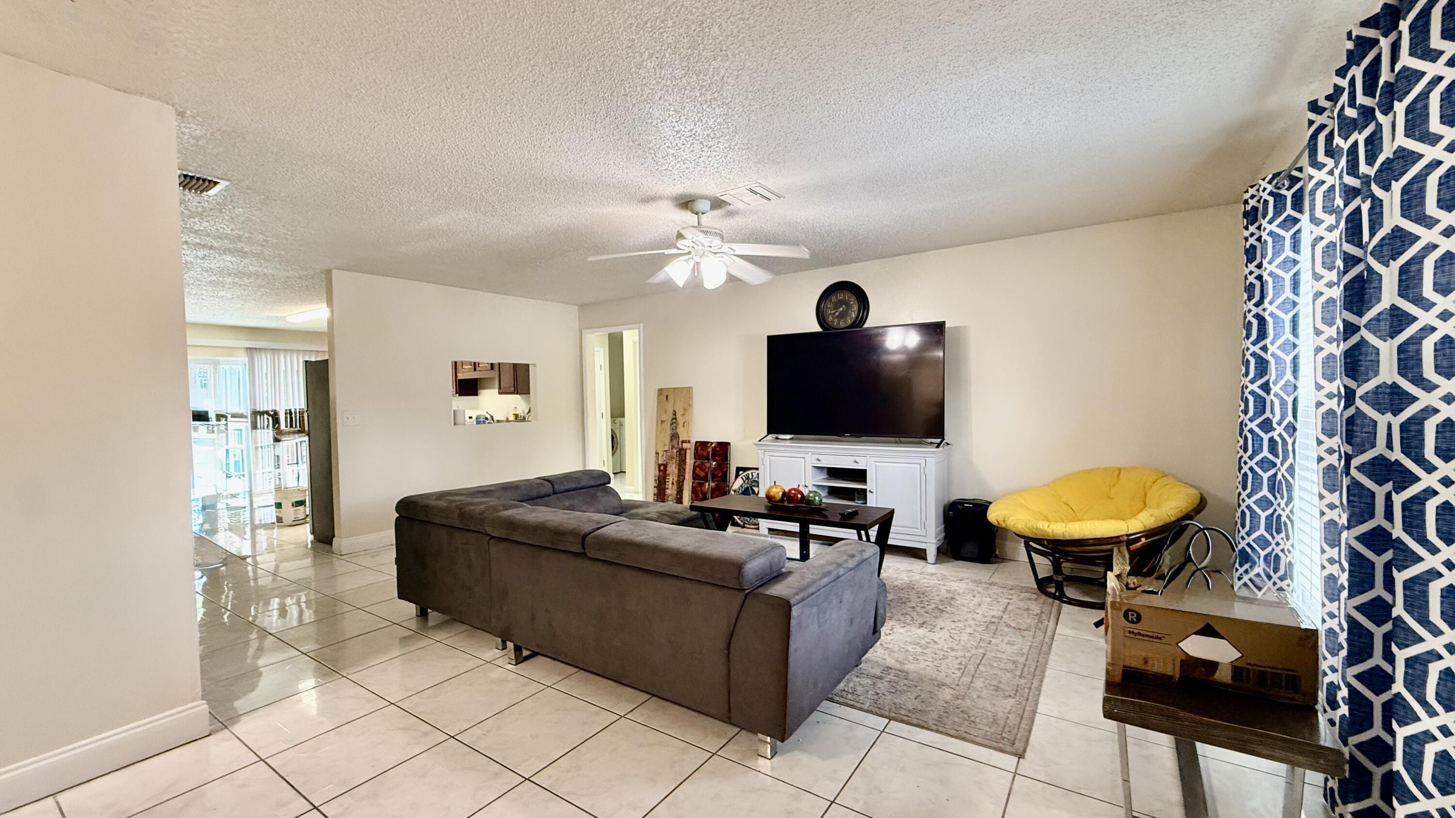 5913 CORSON Place, Lake Worth, FL 33463, Lake Worth - Photo 3