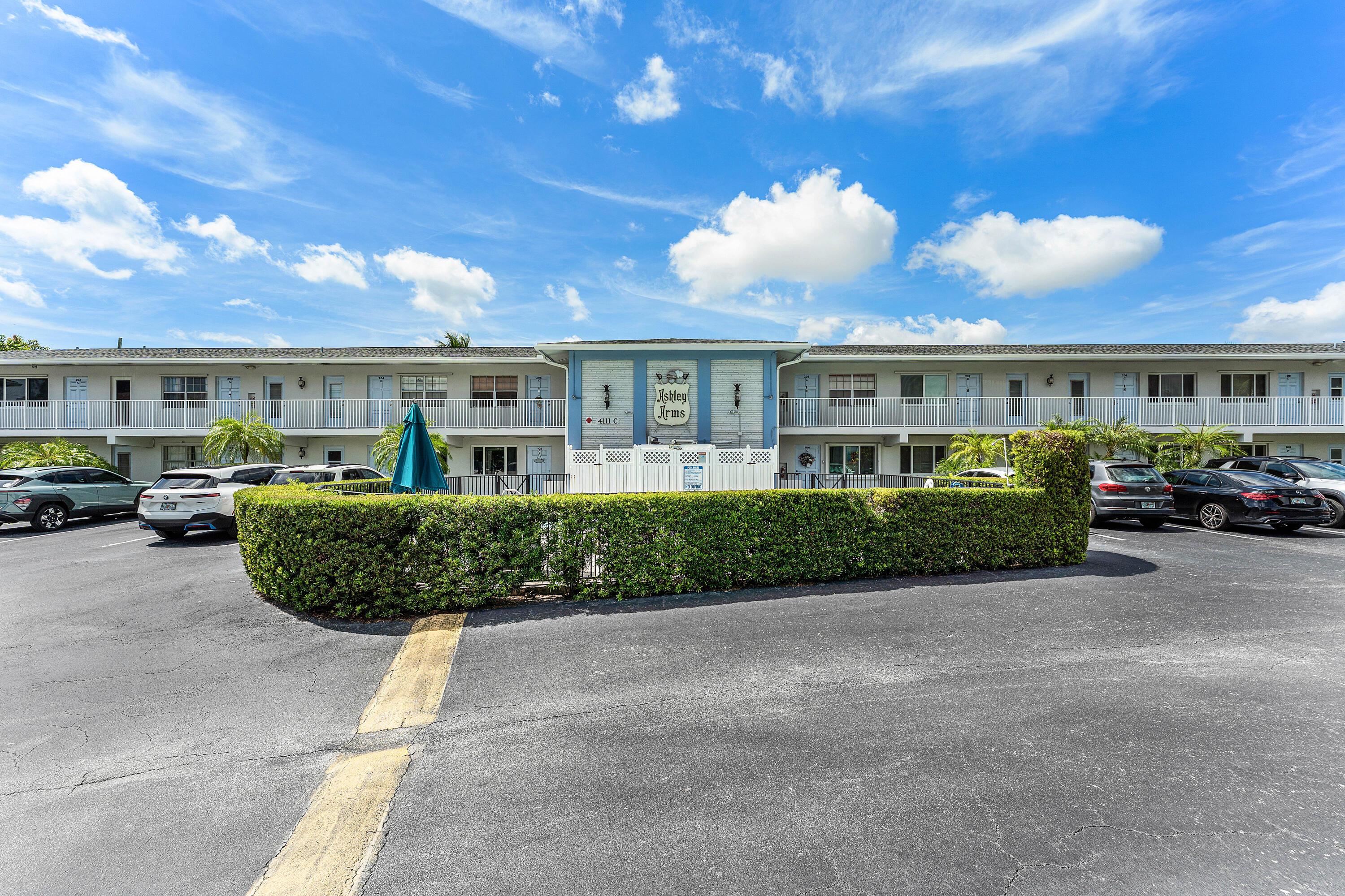 4111 NE 21st Way 204, Lighthouse Point, FL 33064, Lighthouse Point - Photo 3