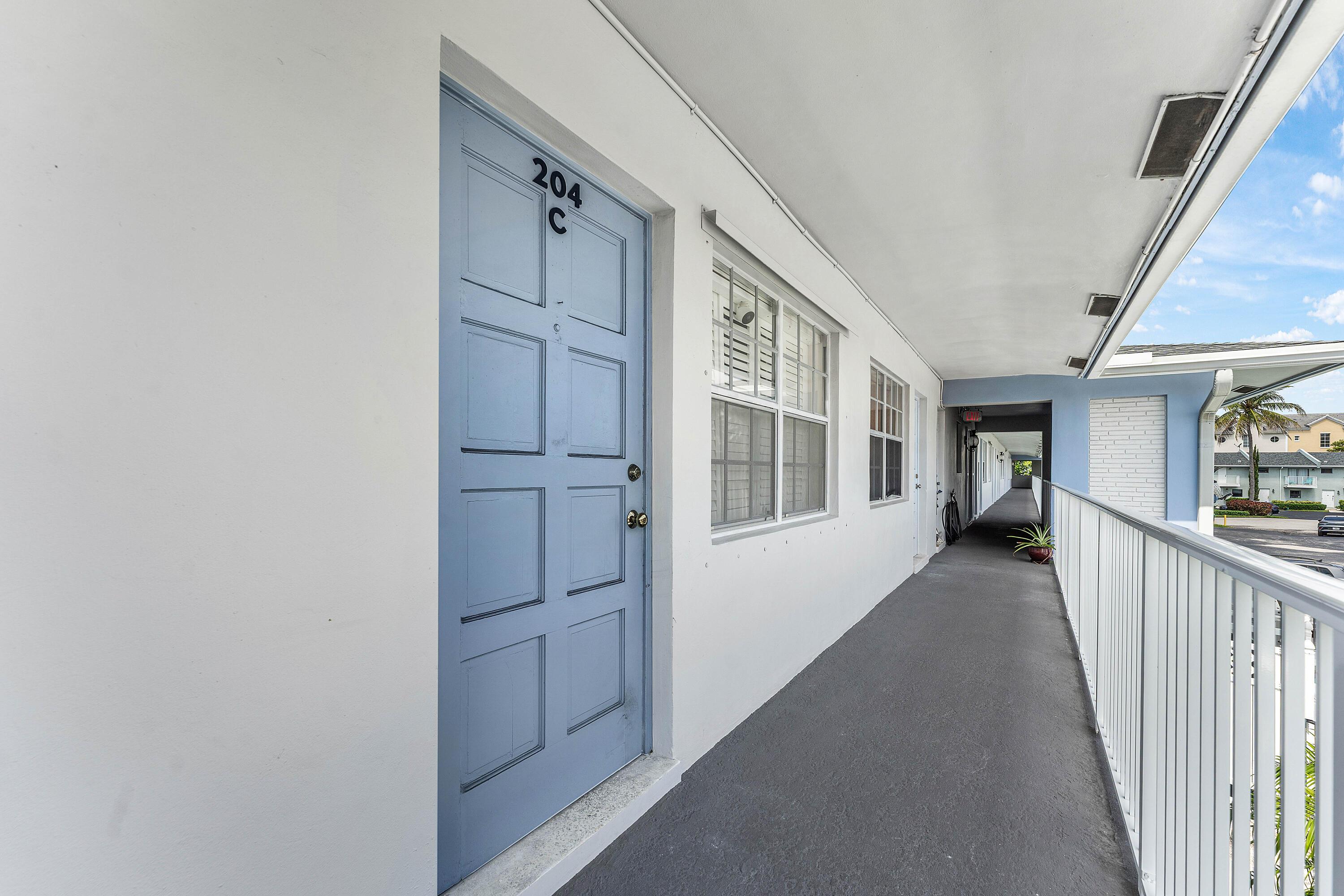 4111 NE 21st Way 204, Lighthouse Point, FL 33064, Lighthouse Point - Photo 4