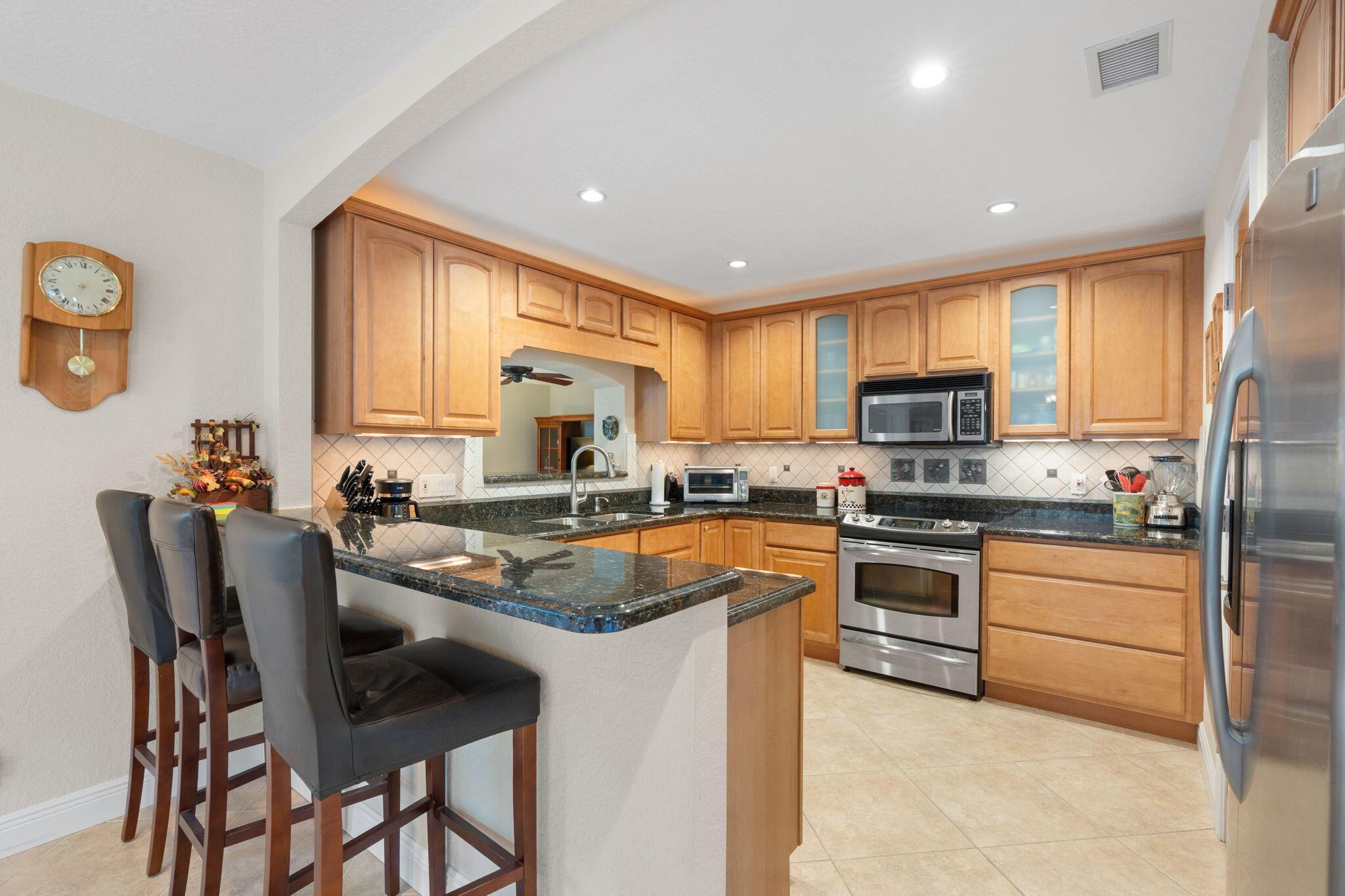 10520 NW 43rd Court, Coral Springs, FL 33065, Coral Springs - Photo 5