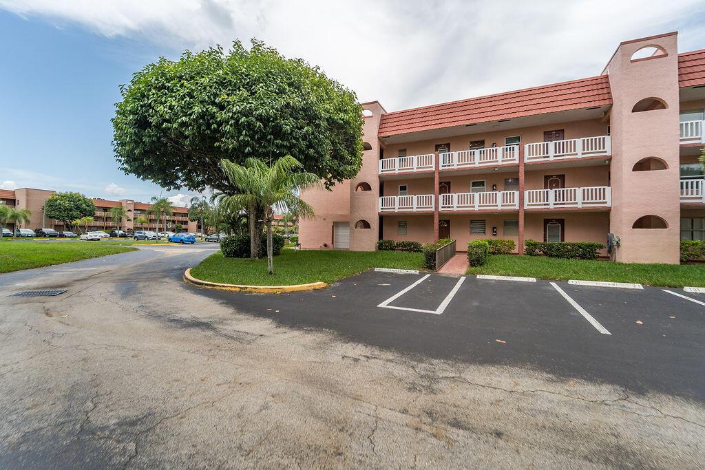 9641 SUNRISE LAKES Boulevard 208, Sunrise, FL 33322, Sunrise