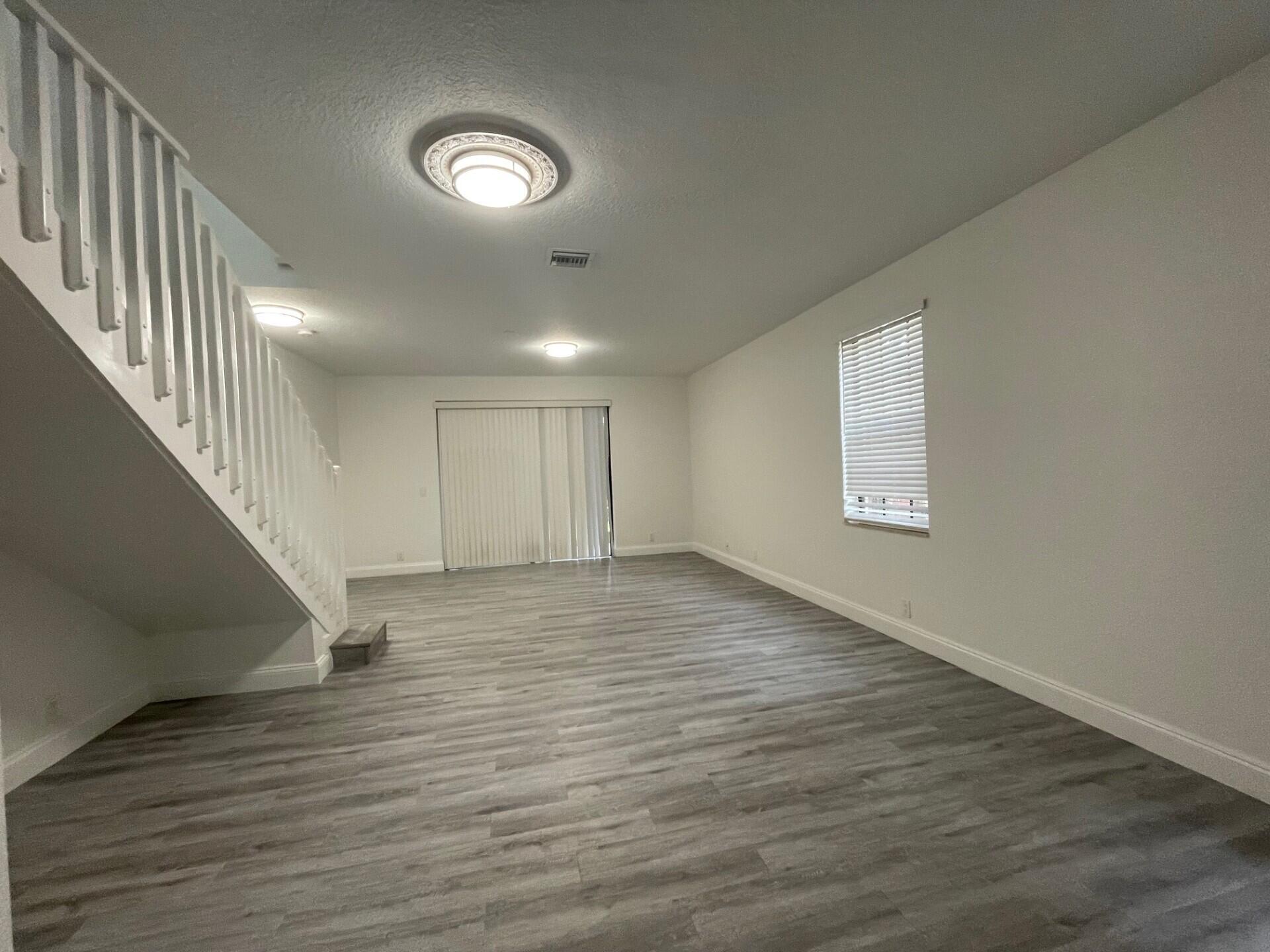 4329 VINEYARD Circle 4329, Weston, FL 33332, Weston - Photo 4