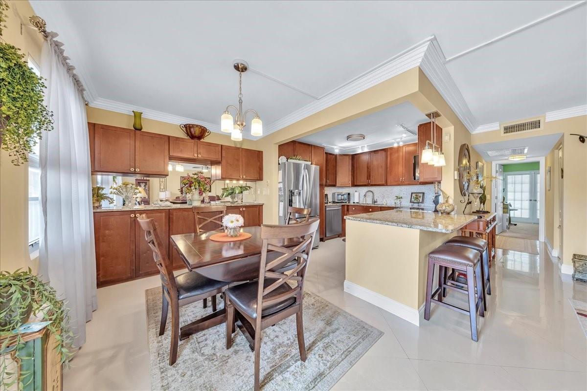 2047 WOLVERTON C, Boca Raton, FL 33434, Boca Raton - Photo 2
