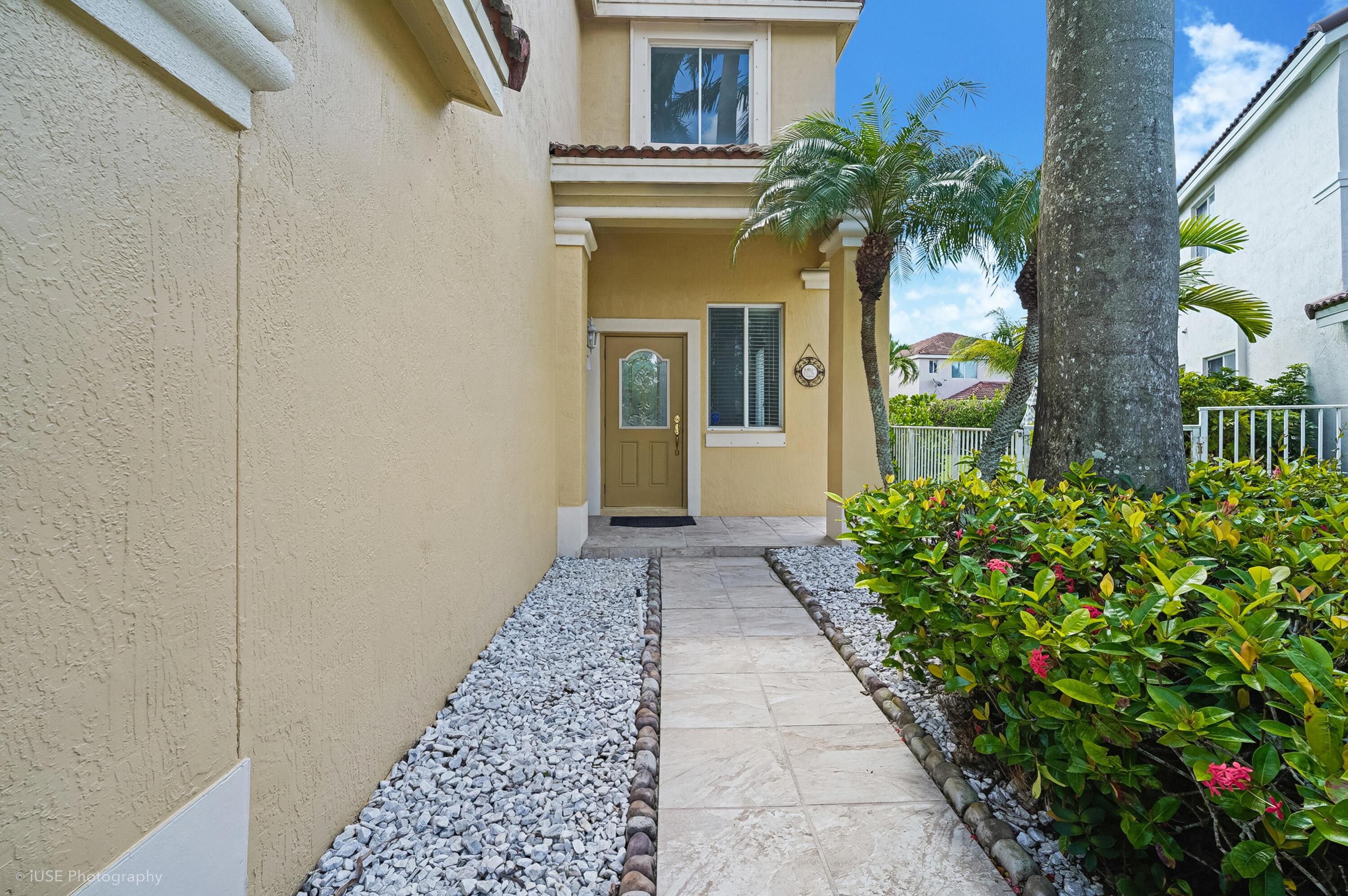 1428 CANARY ISLAND Drive, Weston, FL 33327, Weston - Photo 2