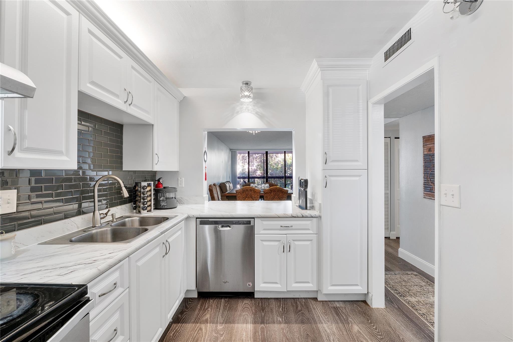 8437 FOREST HILLS Drive 203, Coral Springs, FL 33065, Coral Springs