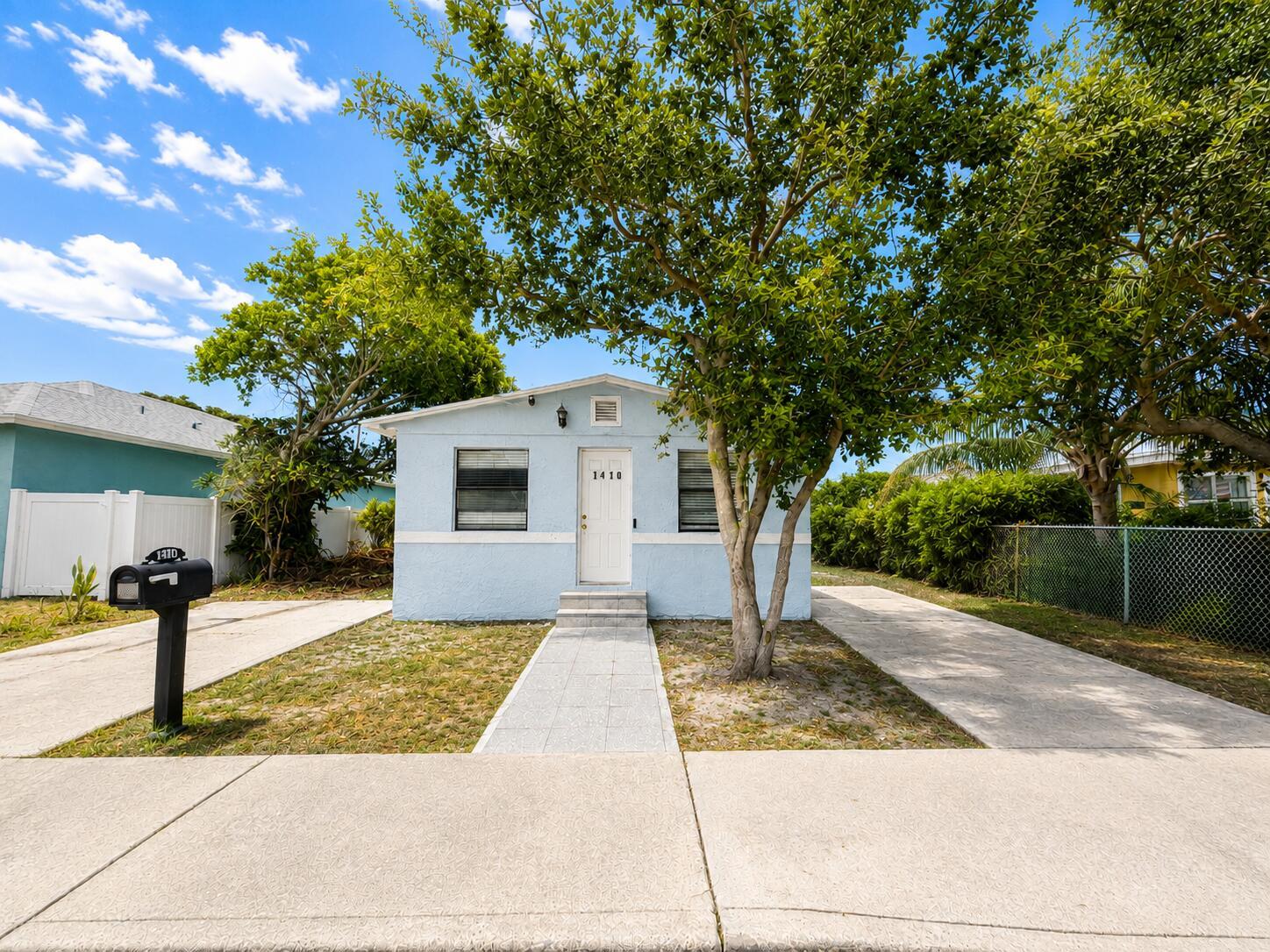 1410 S J Street, Lake Worth Beach, FL 33460, Lake Worth Beach