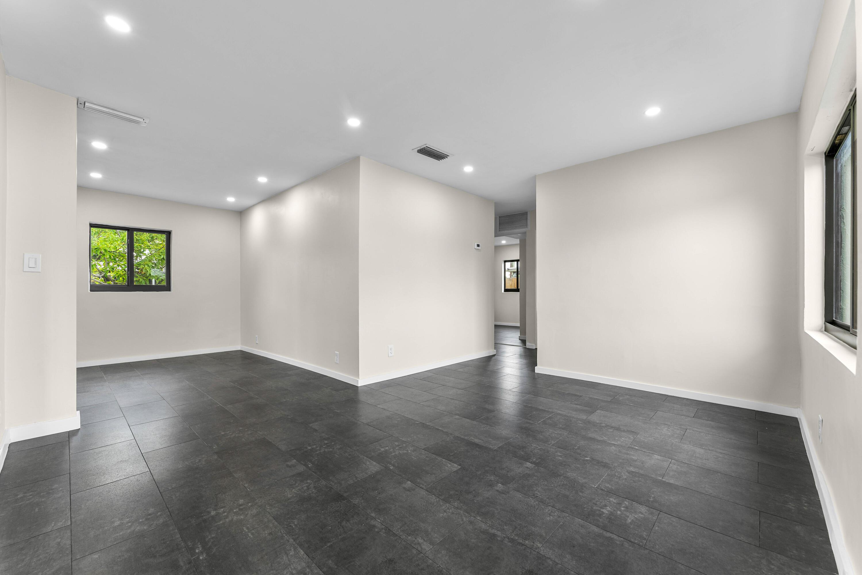 321 NE 59th Street, Oakland Park, FL 33334, Oakland Park - Photo 4