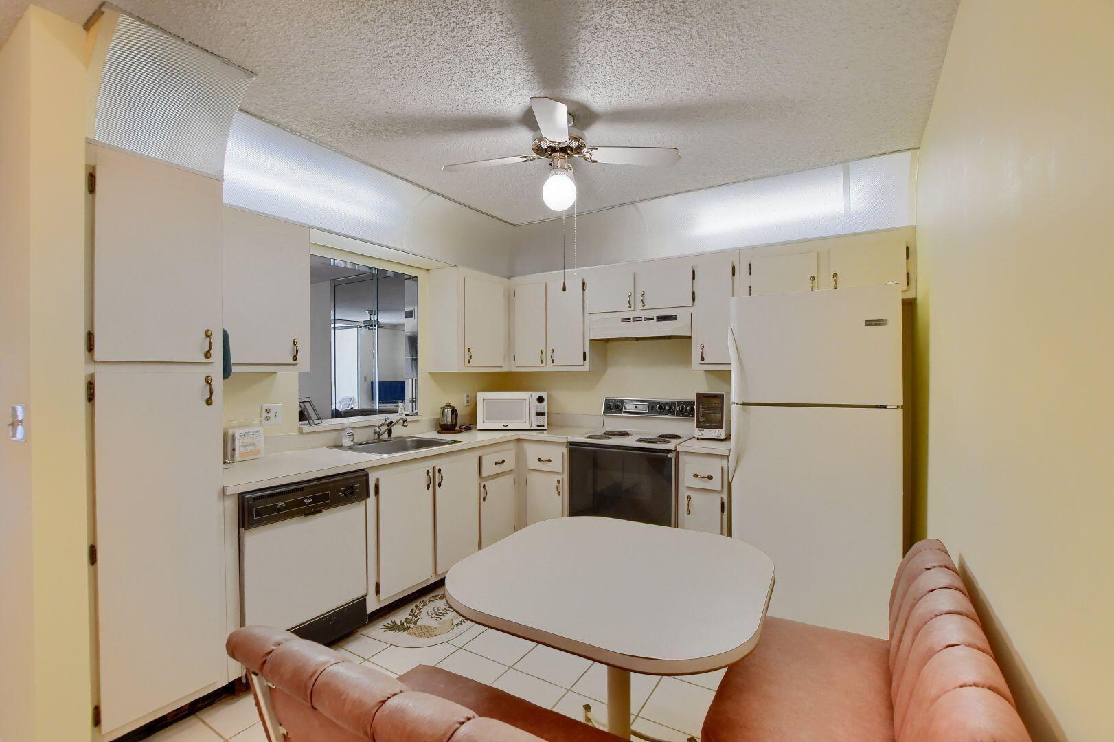 9244 Flynn #4 Circle, Boca Raton, FL 33496, Boca Raton - Photo 5