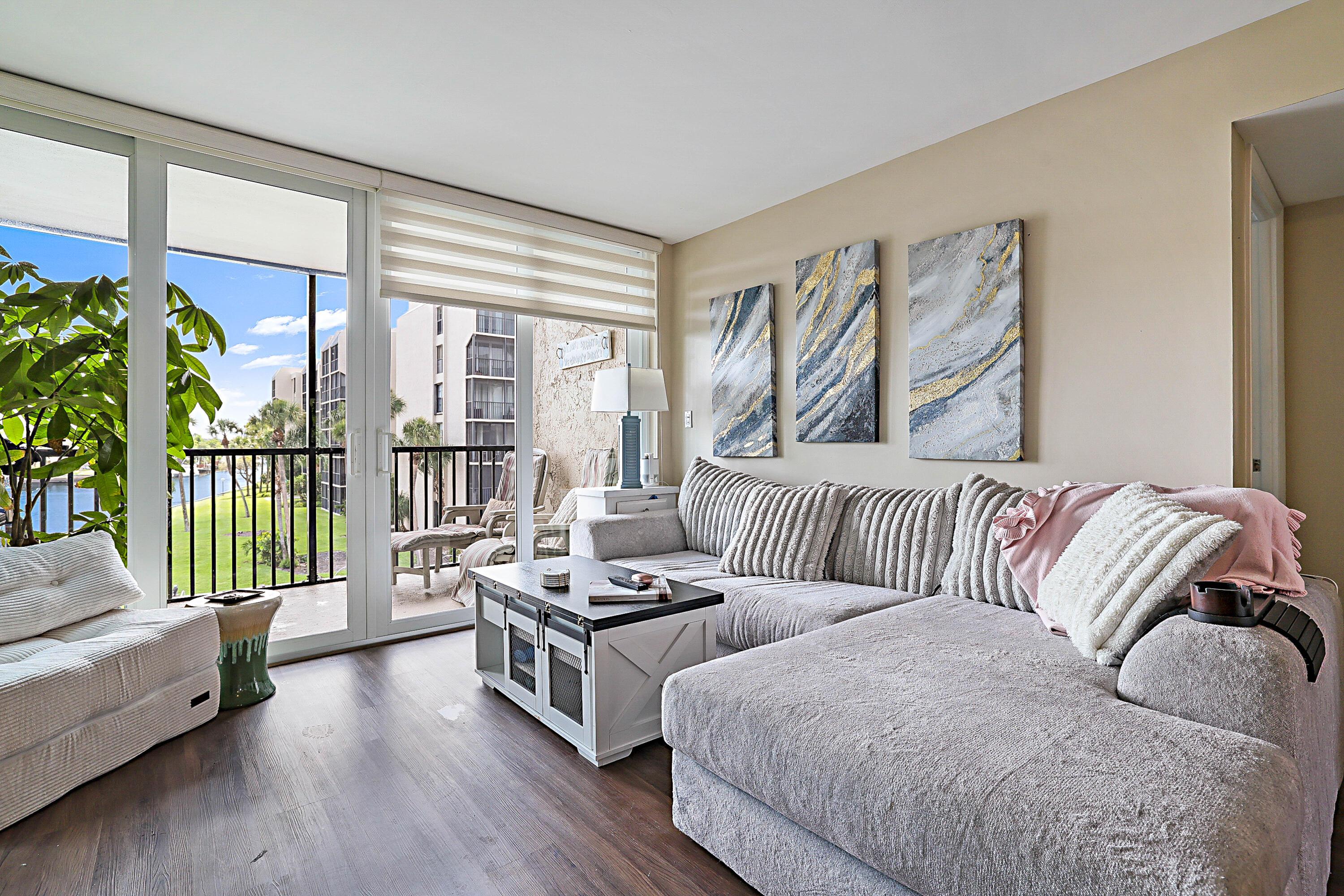 8 Royal Palm Way 3010, Boca Raton, FL 33432, Boca Raton - Photo 3