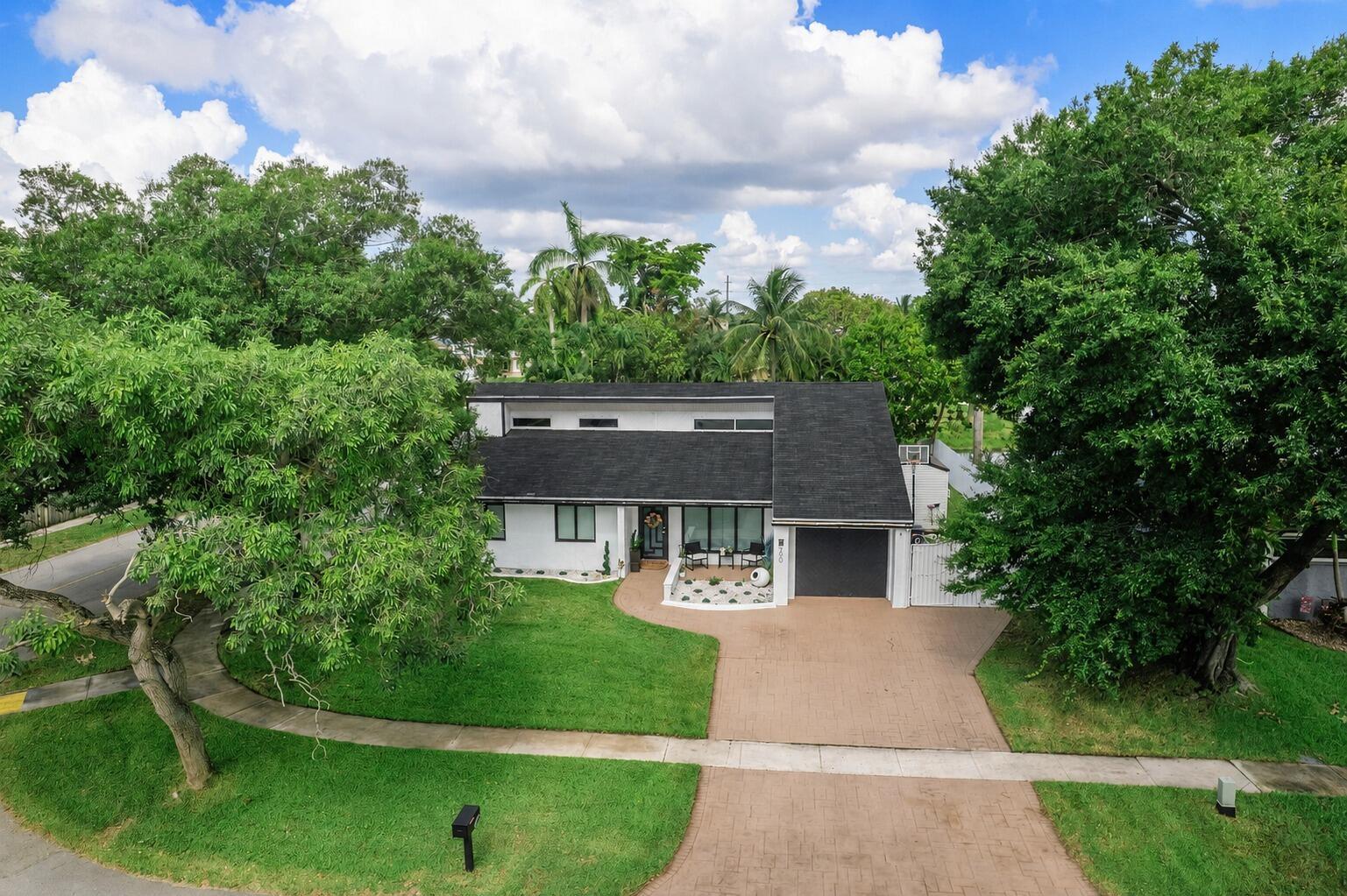 400 NW 98TH Avenue, Pembroke Pines, FL 33024, Pembroke Pines