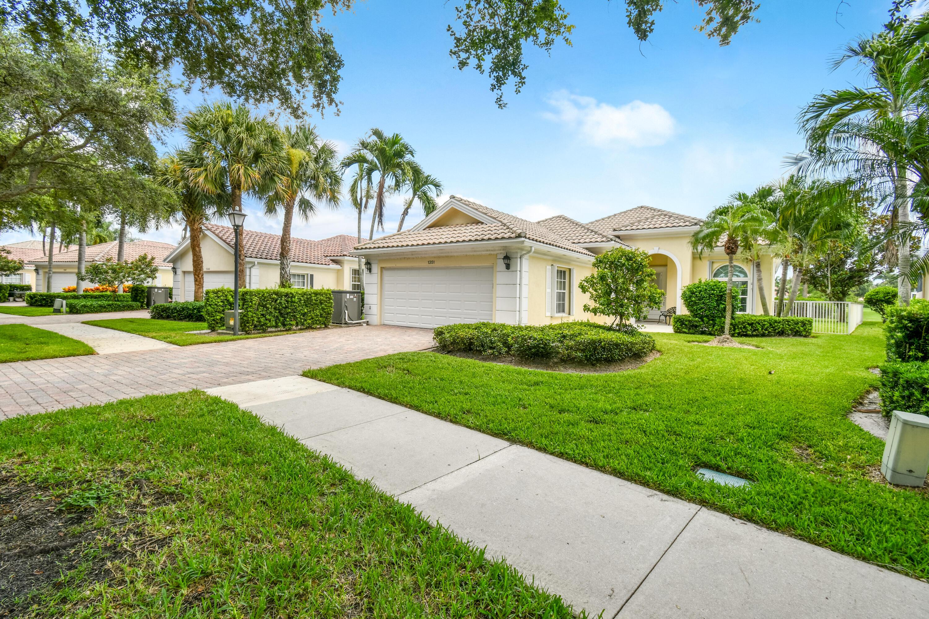 1351 Saint Lawrence Drive, Palm Beach Gardens, FL 33410, Palm Beach Gardens - Photo 2
