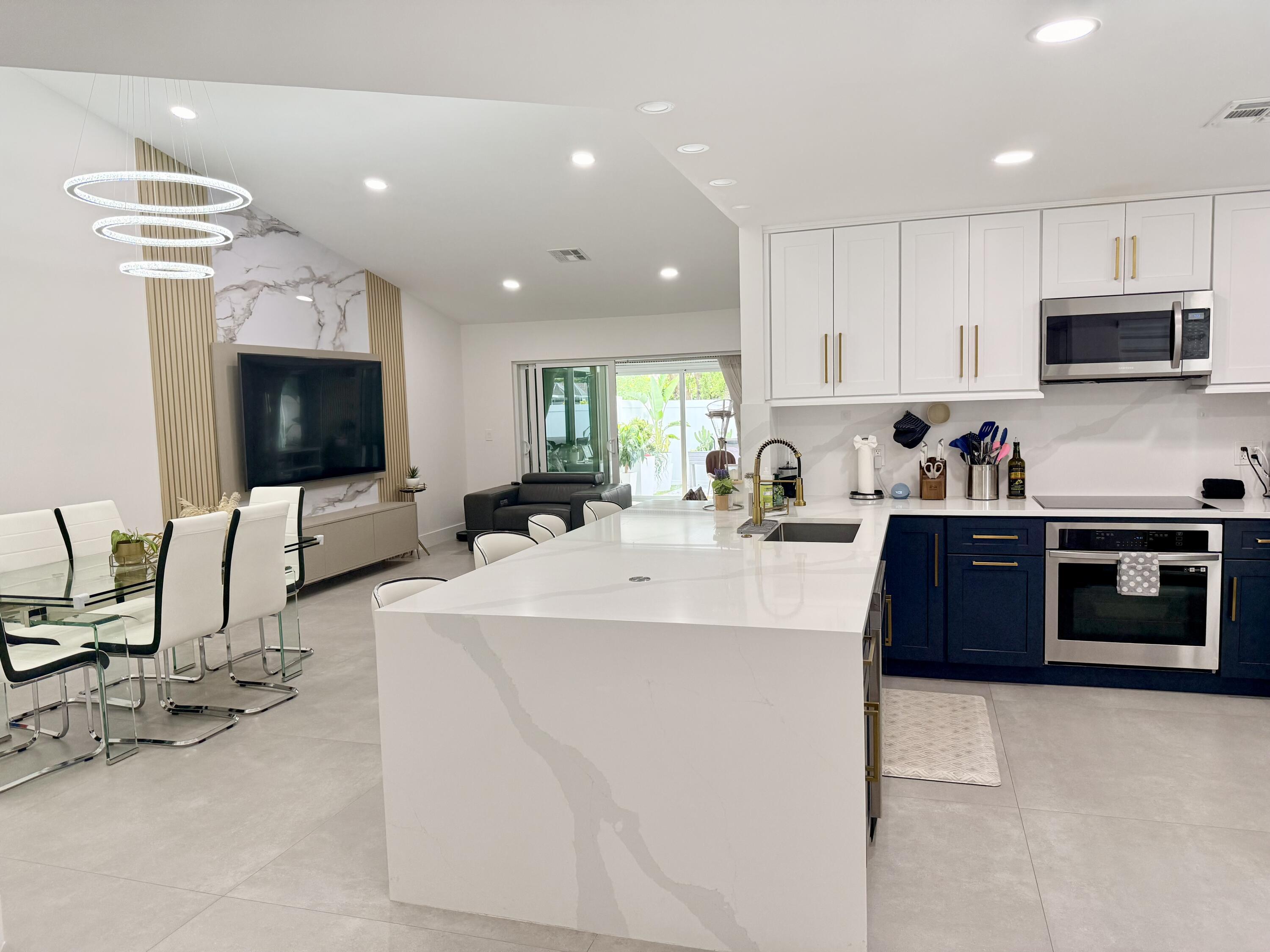4929 W Lakes Drive, Deerfield Beach, FL 33442, Deerfield Beach - Photo 2
