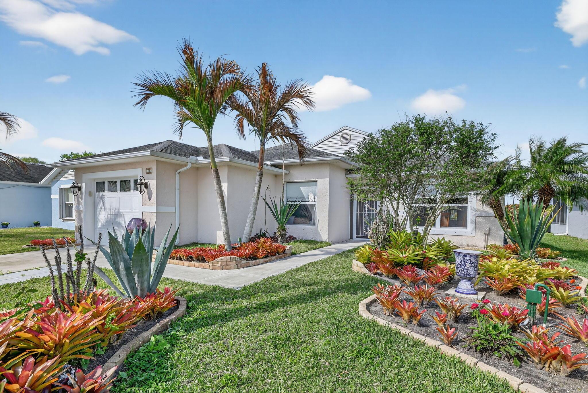 6713 ALEMENDRA Street, Fort Pierce, FL 34951, Fort Pierce - Photo 2